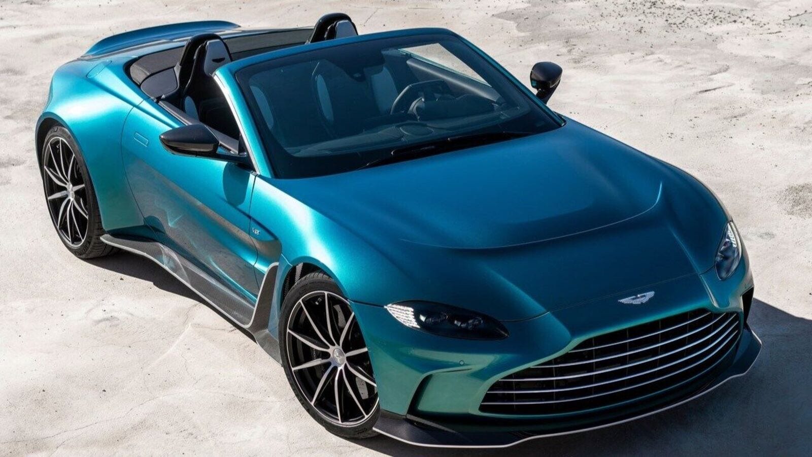 2023 Aston Martin V12 Vantage Roadster officially revealed