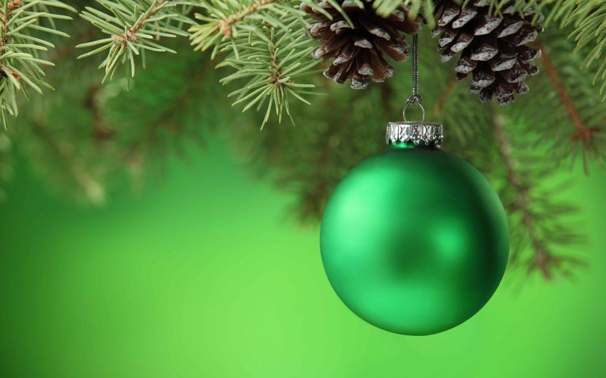 Green Christmas Ball. HD Wallpaper. Рождество в зеленом цвете, Рождественские обои, Рождественские идеи