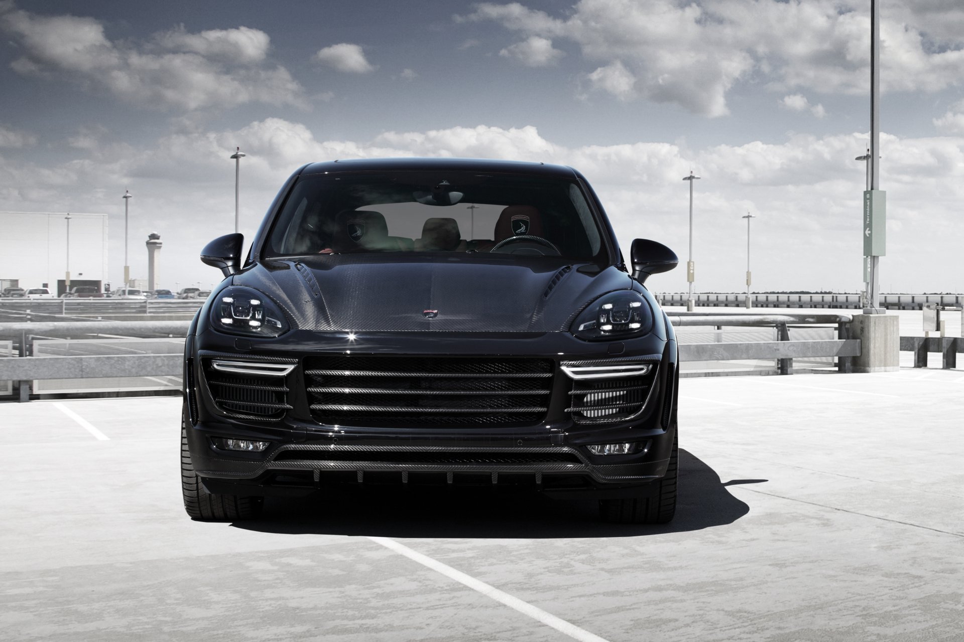 4K Porsche Cayenne Wallpaper and Background Image