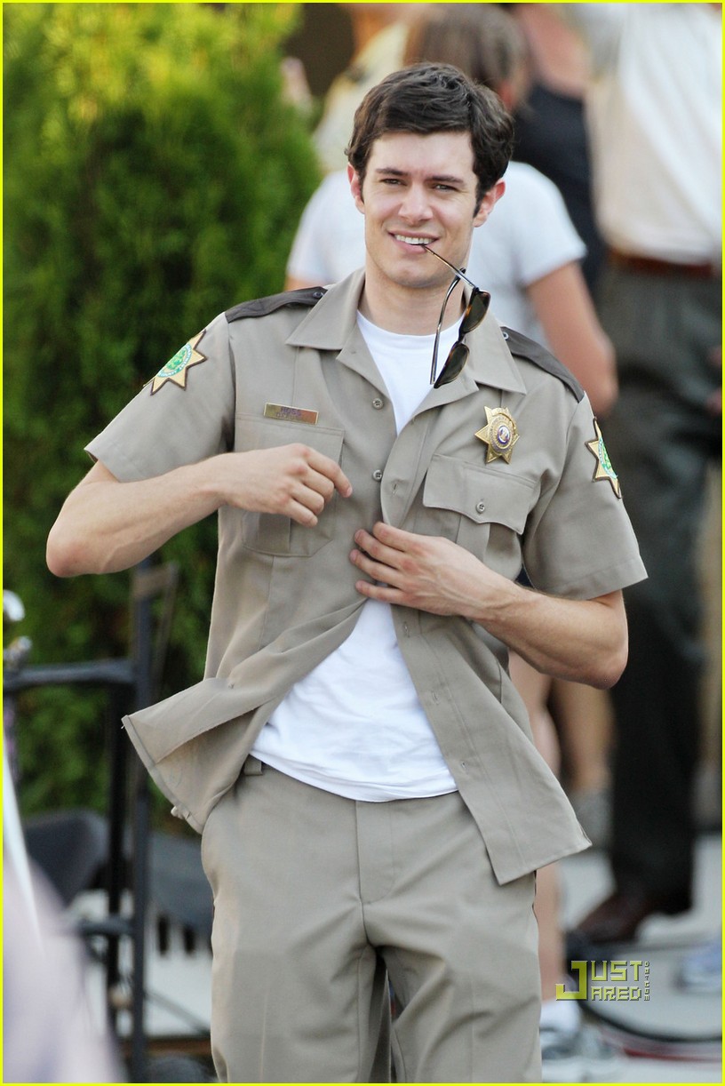 Adam Brody: Detroit Detective in 'Scream 4'!: Photo 2464576. Adam Brody Picture