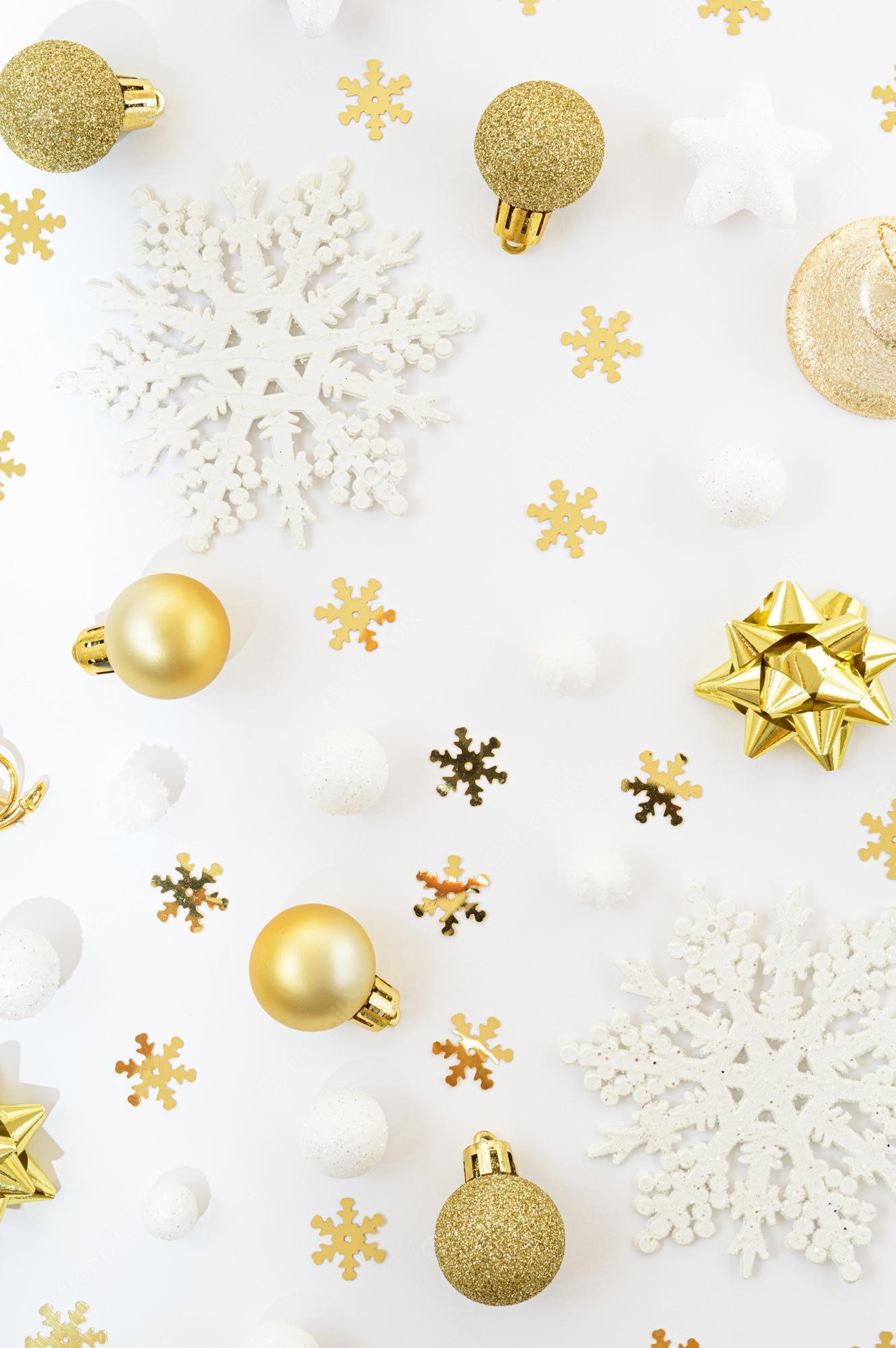 Premium Photo. Gold and white christmas ornament background. aesthetic gold wallpaper