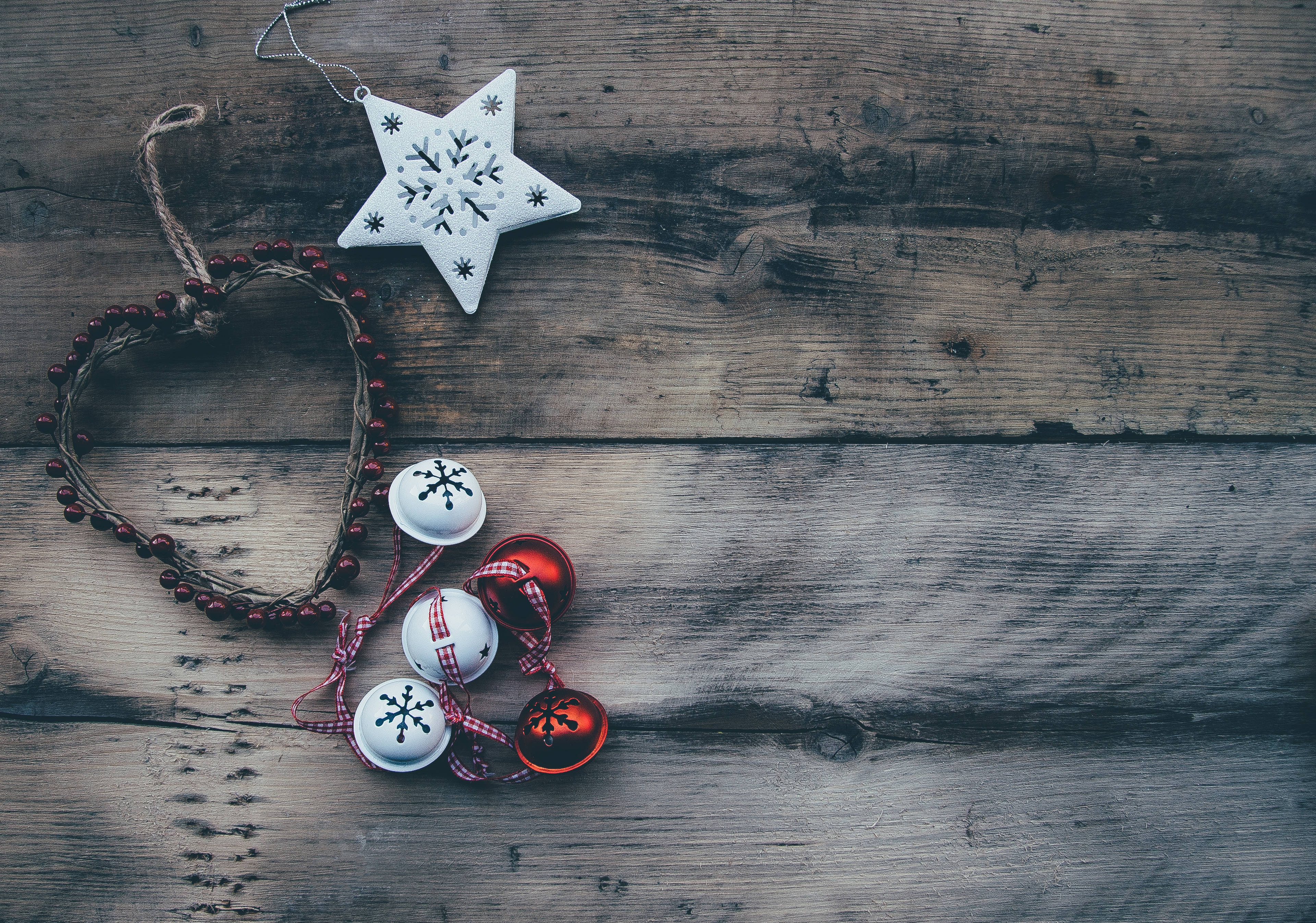 Download Vintage Christmas Ornaments Wallpaper