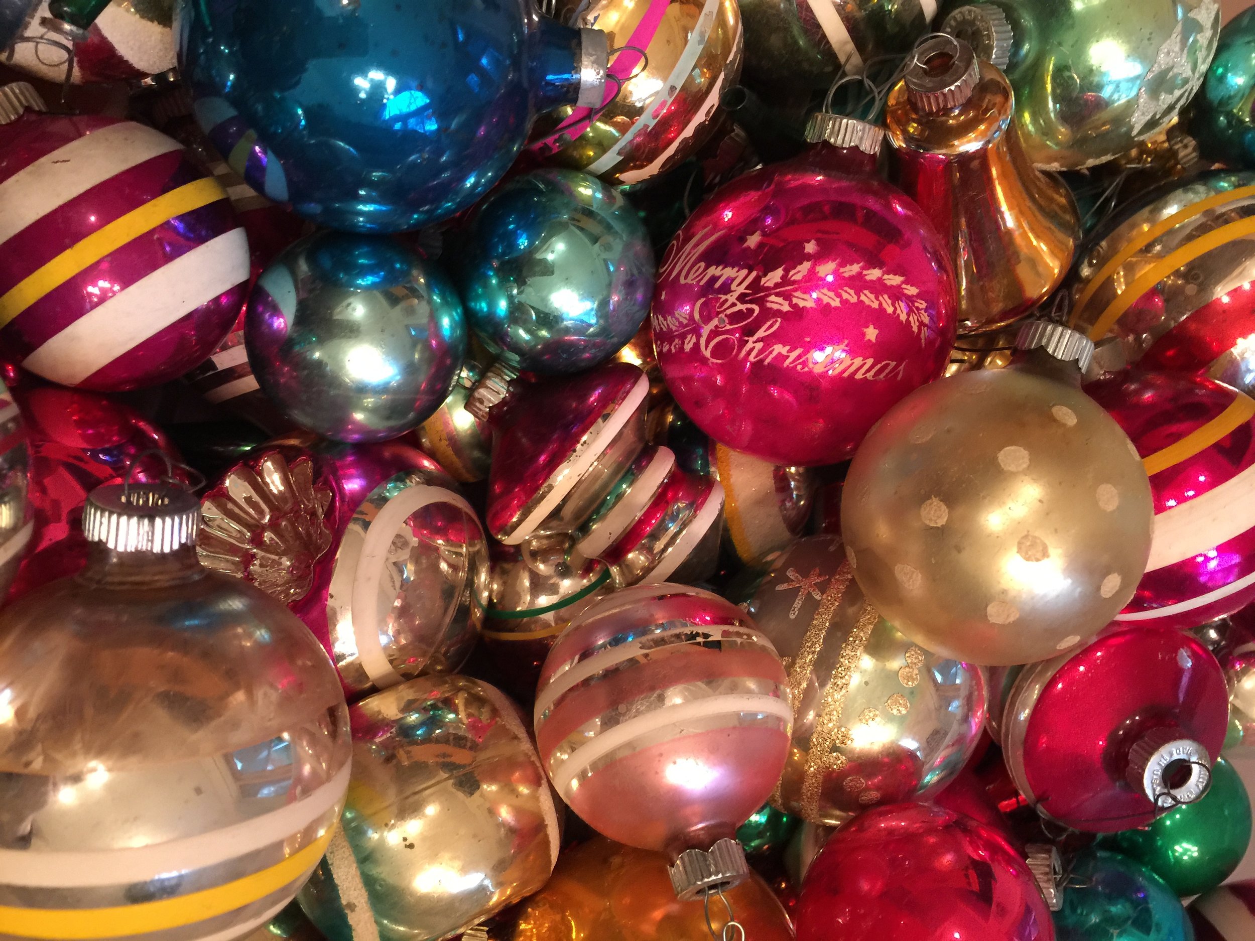 Collecting Vintage Christmas Ornaments