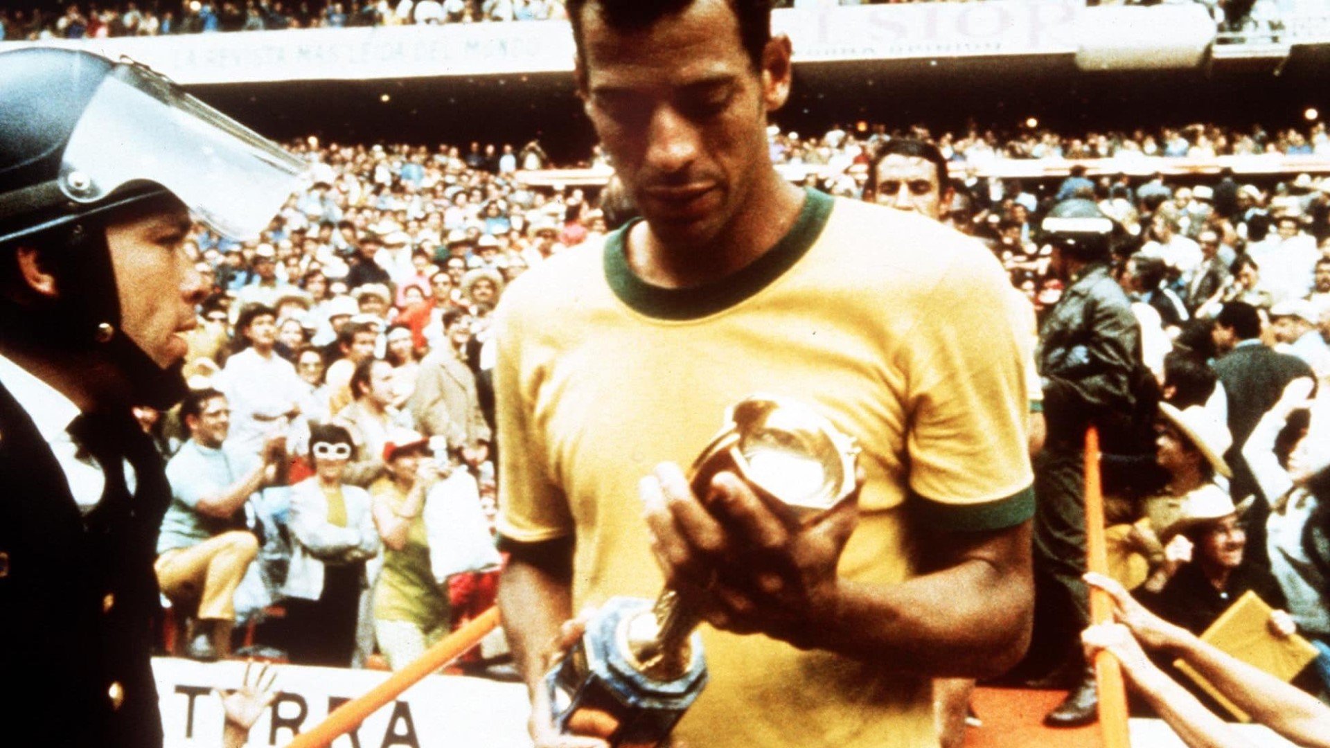 Carlos Alberto Torres: 'Capitao, Leader. Legend' In Boots