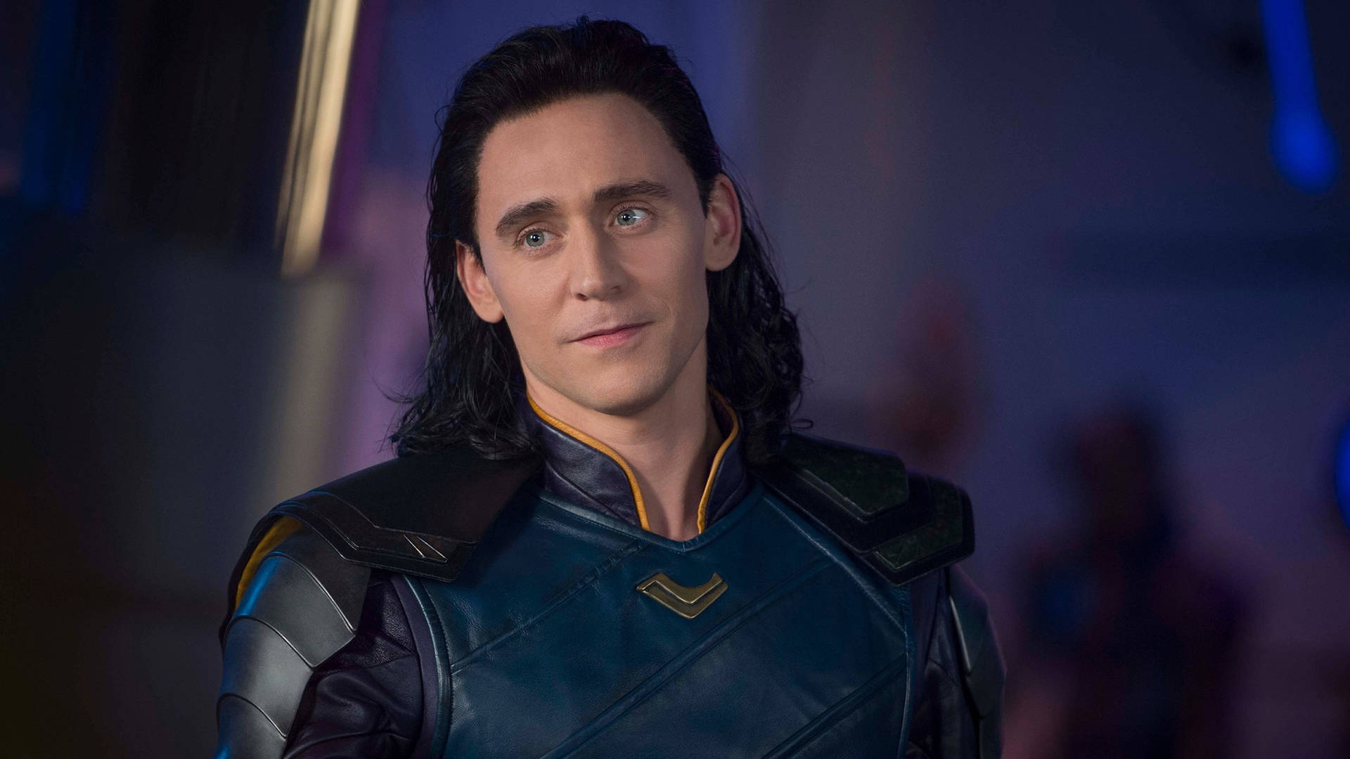 Download Tom Hiddleston As Loki Wallpaper