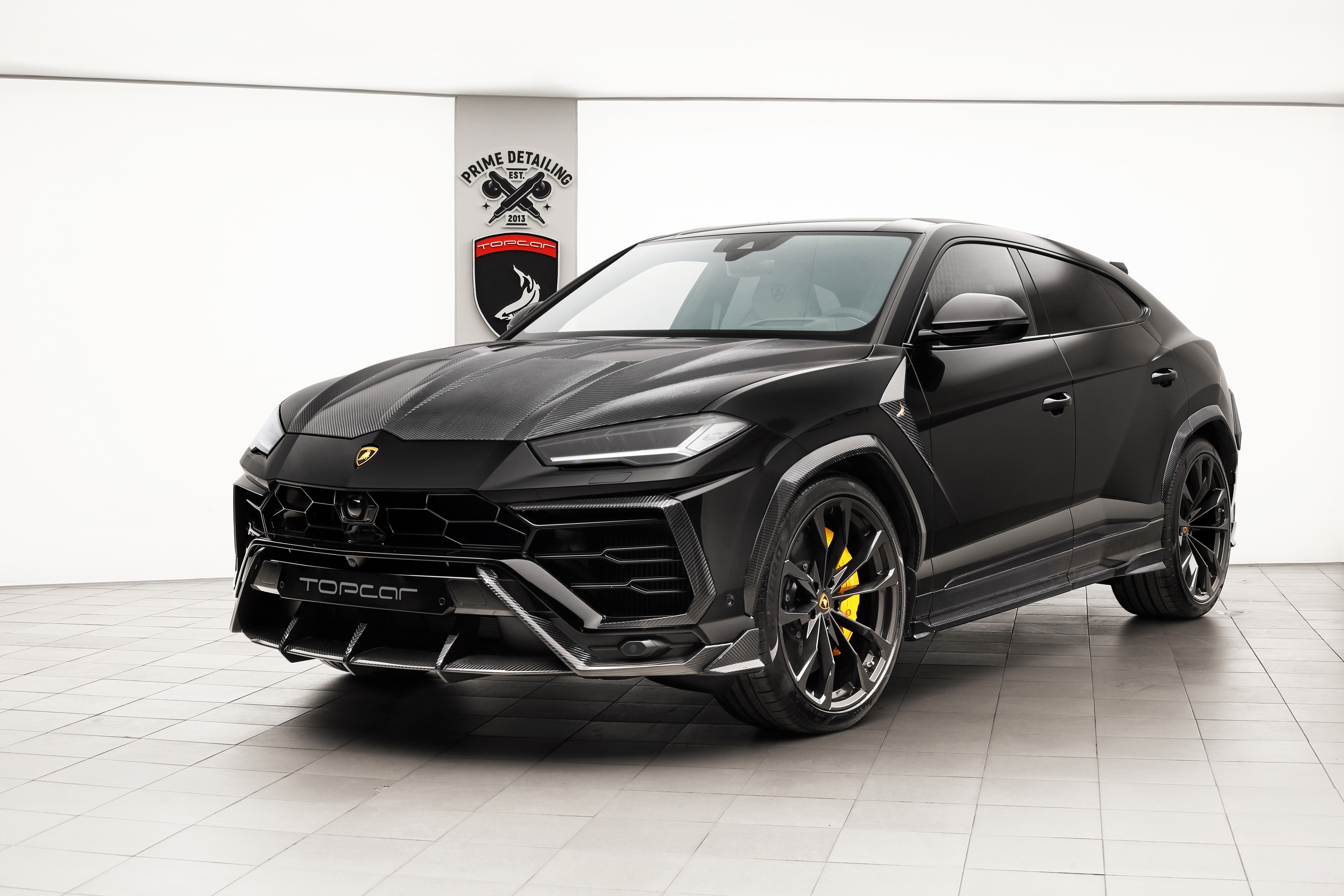 Download 1366x768 Suv Cars, Lamborghini Urus, Luxury, Black Wallpaper for Laptop, Notebook