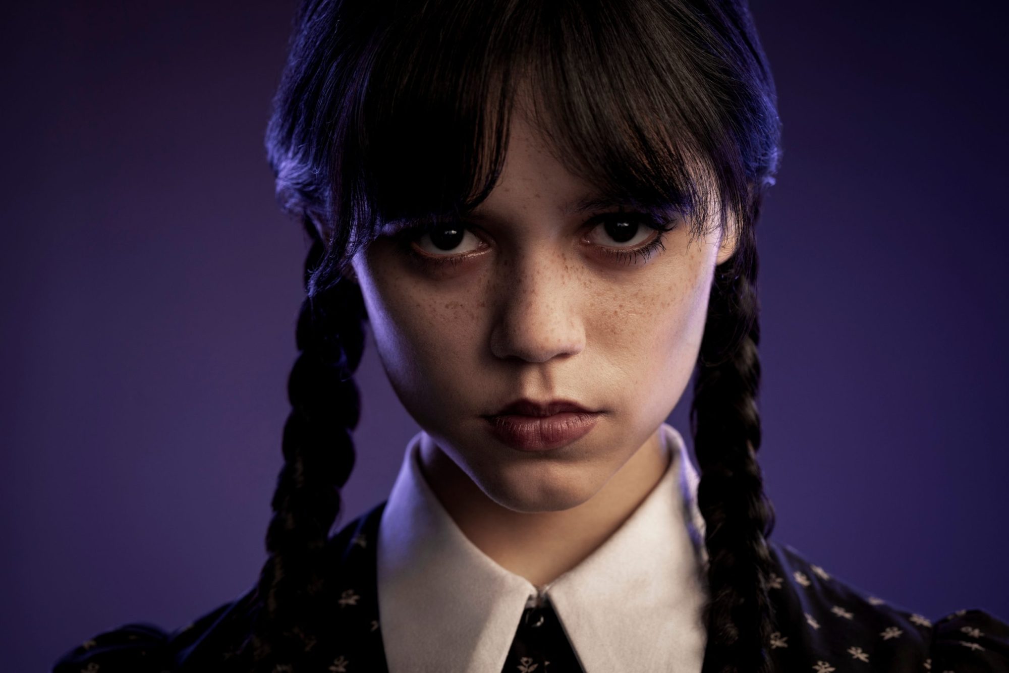 Jenna Ortega is Wednesday Addams Look at Tim Burton Series!