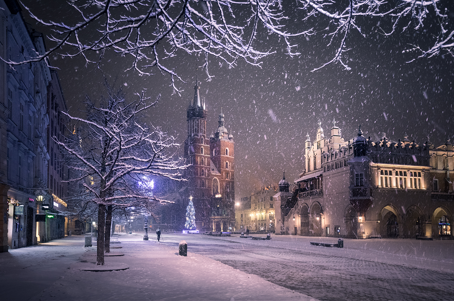 Architecture Building Old Building Winter Town Street Trees Snow Snow Flakes Night Krakow Karol Nien Wallpaper:1500x994