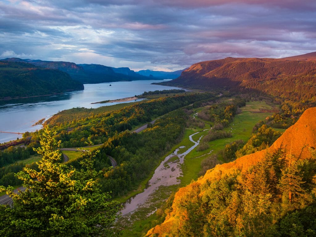 Holidays in Pacific Northwest, USA