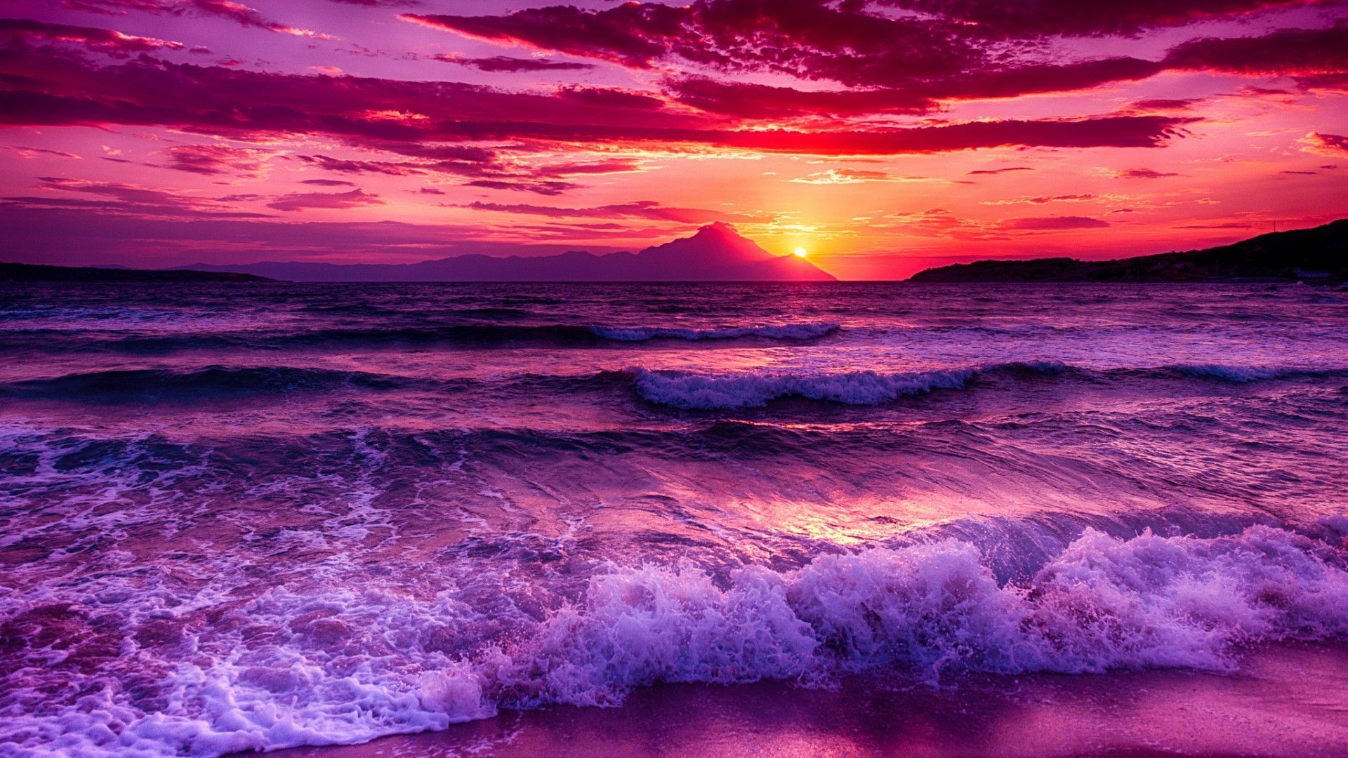 Ocean Purple Sunset Wallpaper. Обои с пляжем, Закаты, Обои с океаном