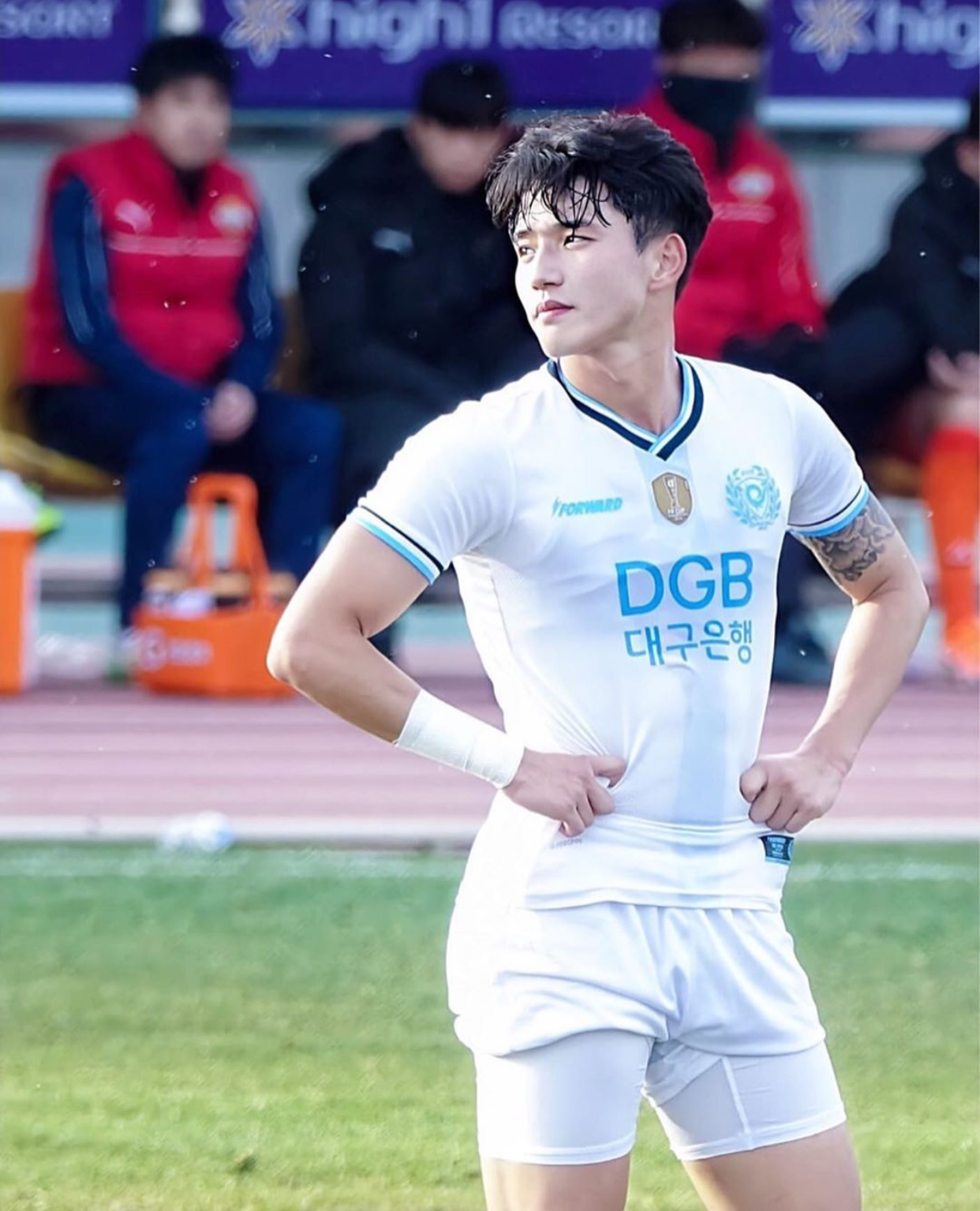 Jeong Seung Won. 정승원 —> Save = Follow Me. Handsome Asian Men, Asian Men, Cute Korean Boys