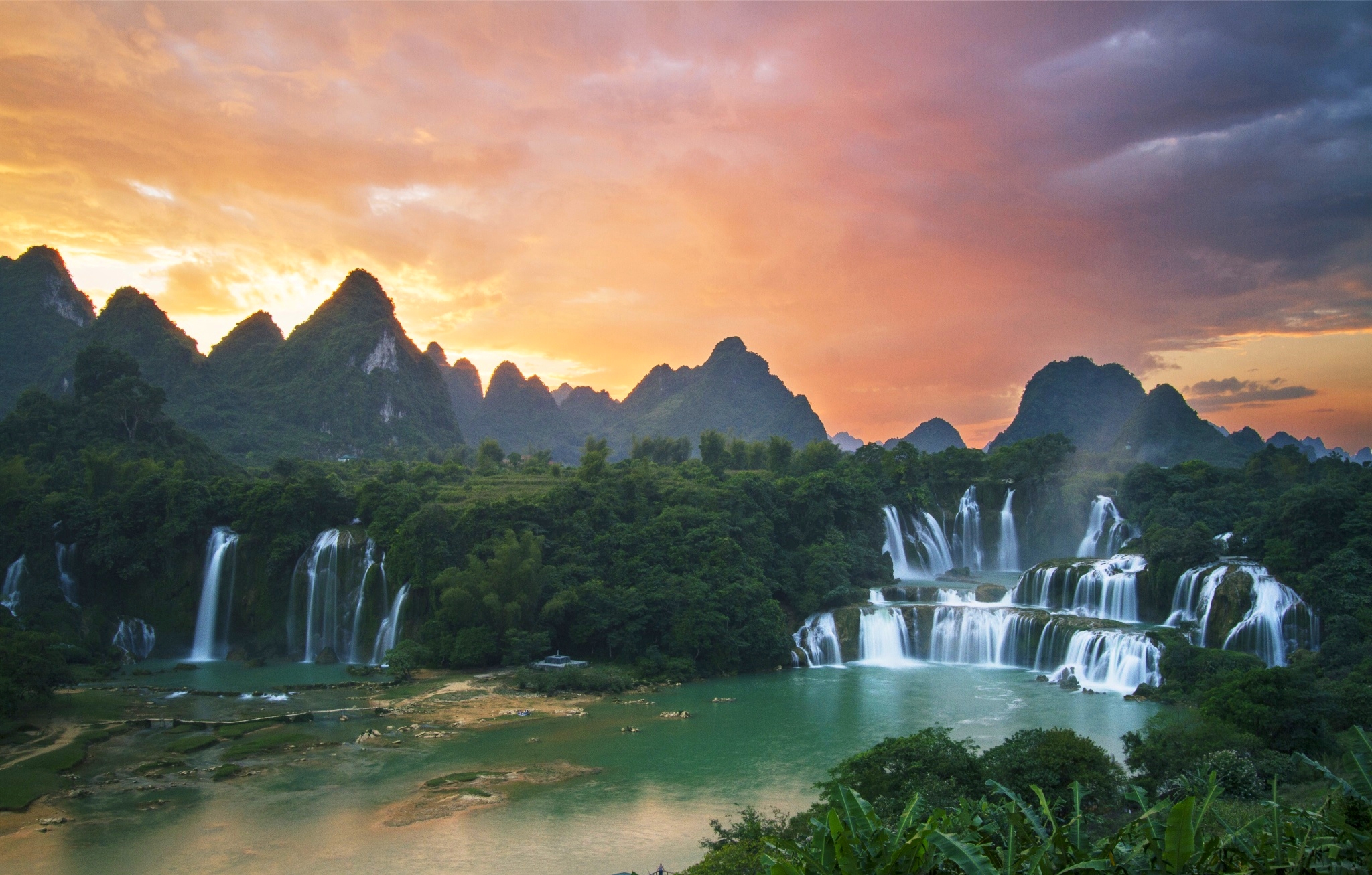 Ban Gioc–Detian Falls HD Wallpaper