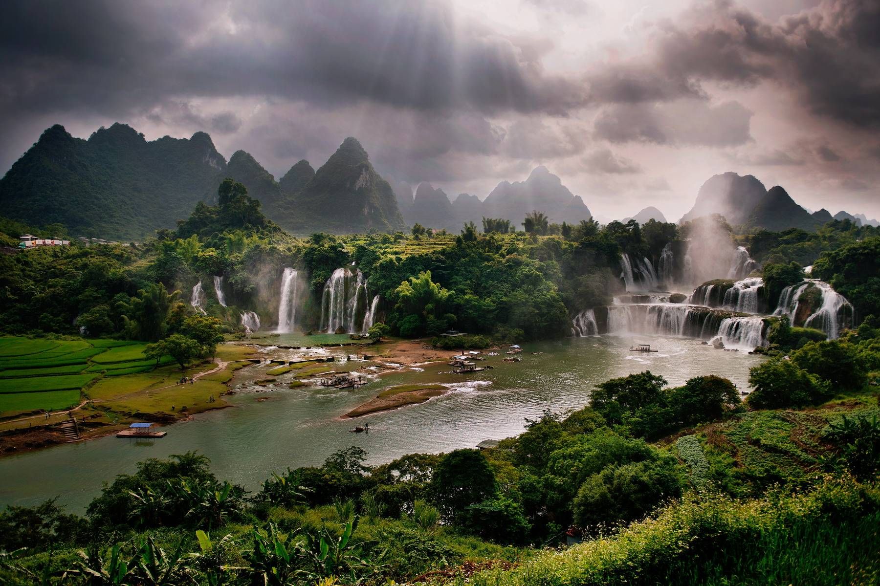Stunning Chinese Landscape, Ban Gioc