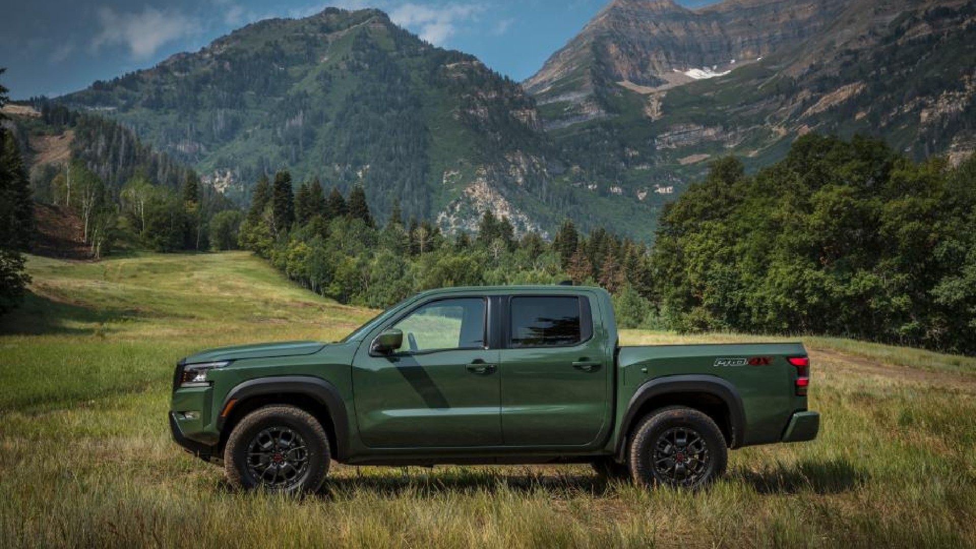 Review: 2022 Nissan Frontier Is Big On Off Road Comfort. Men's Journal