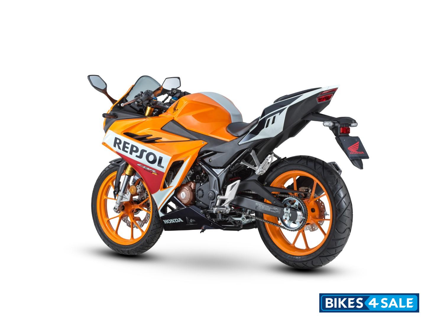 Honda 2022 CBR150R Repsol Edition Motorcycle: Price, Review, Specs and Features