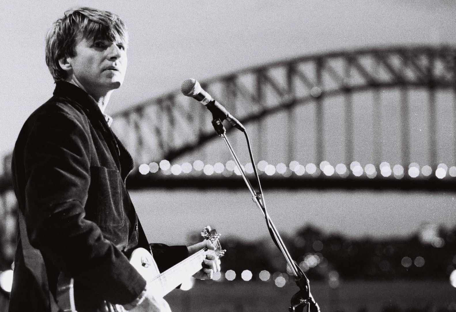 Neil Finn to the World 1996 House Photo