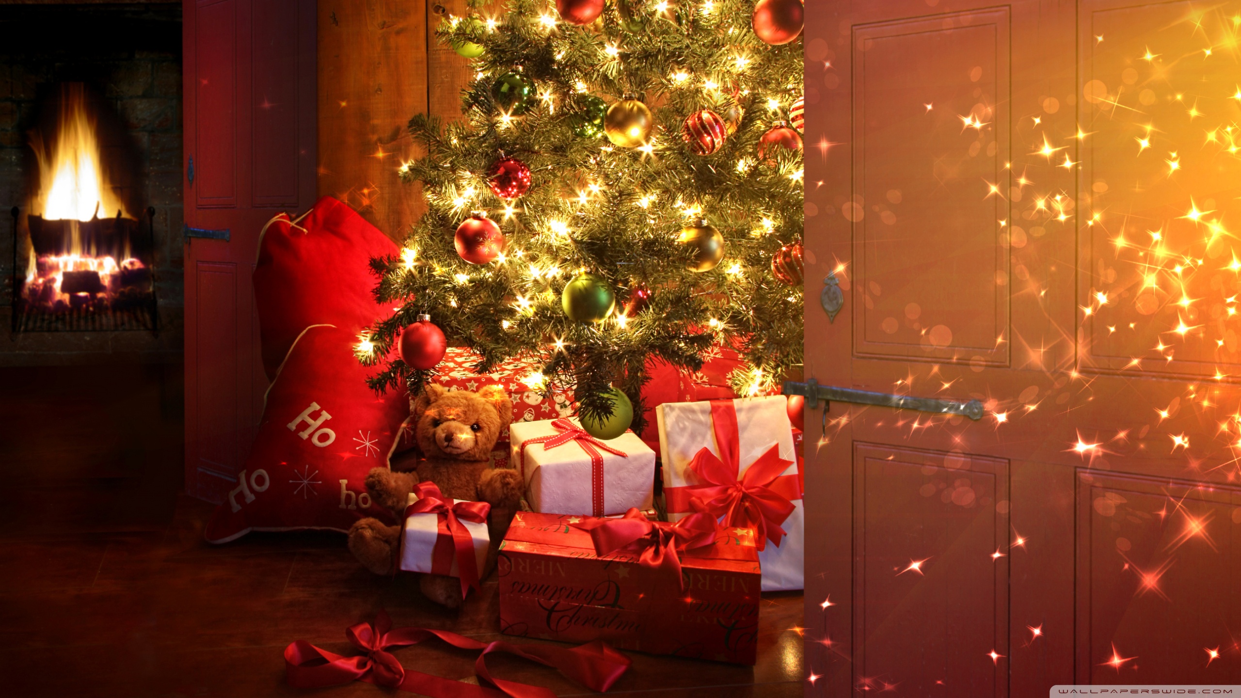 Christmas Is Coming Ultra HD Desktop Background Wallpaper for 4K UHD TV, Widescreen & UltraWide Desktop & Laptop, Multi Display, Dual Monitor, Tablet