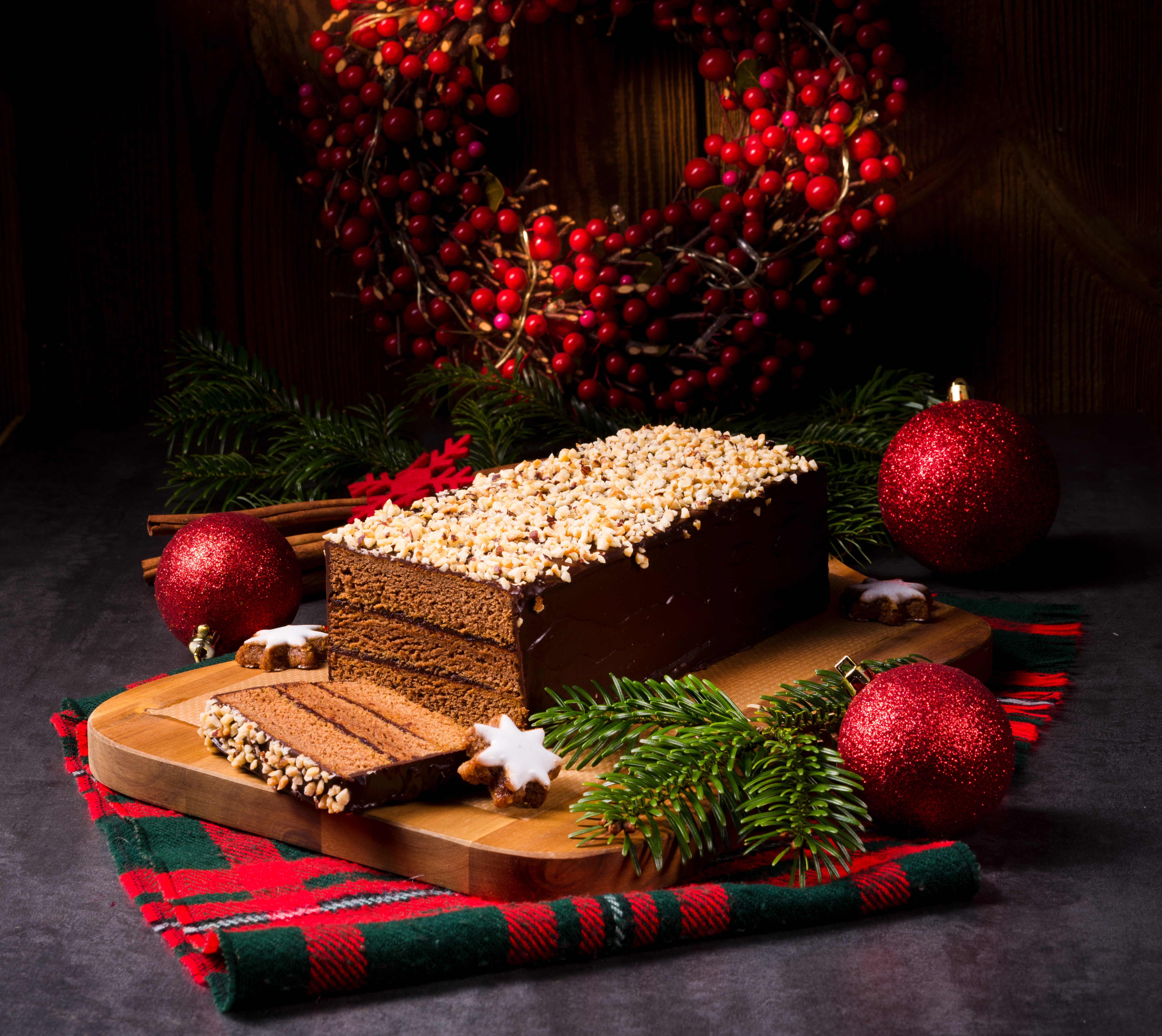 4K, Christmas, Pastry, Cakes, Cutting board, Branches, Balls Gallery HD Wallpaper