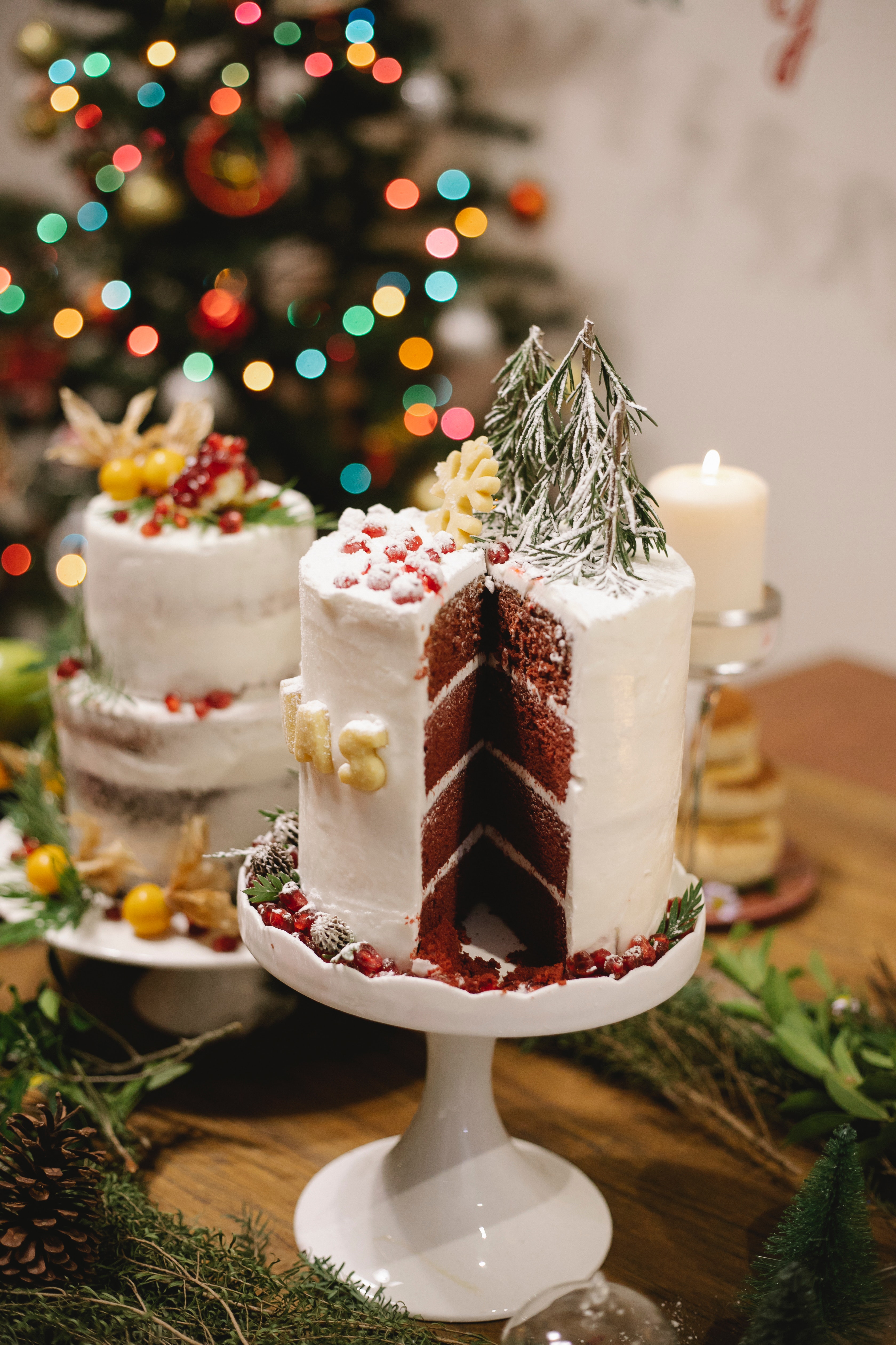Delicious Christmas cake with decoration at home · Free