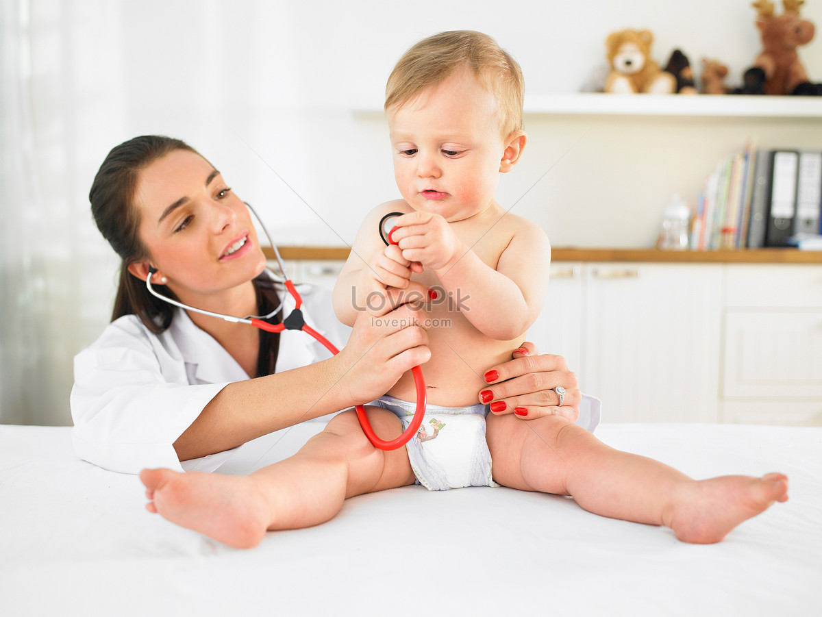 Doctor Examining Baby Picture And HD Photo. Free Download On Lovepik
