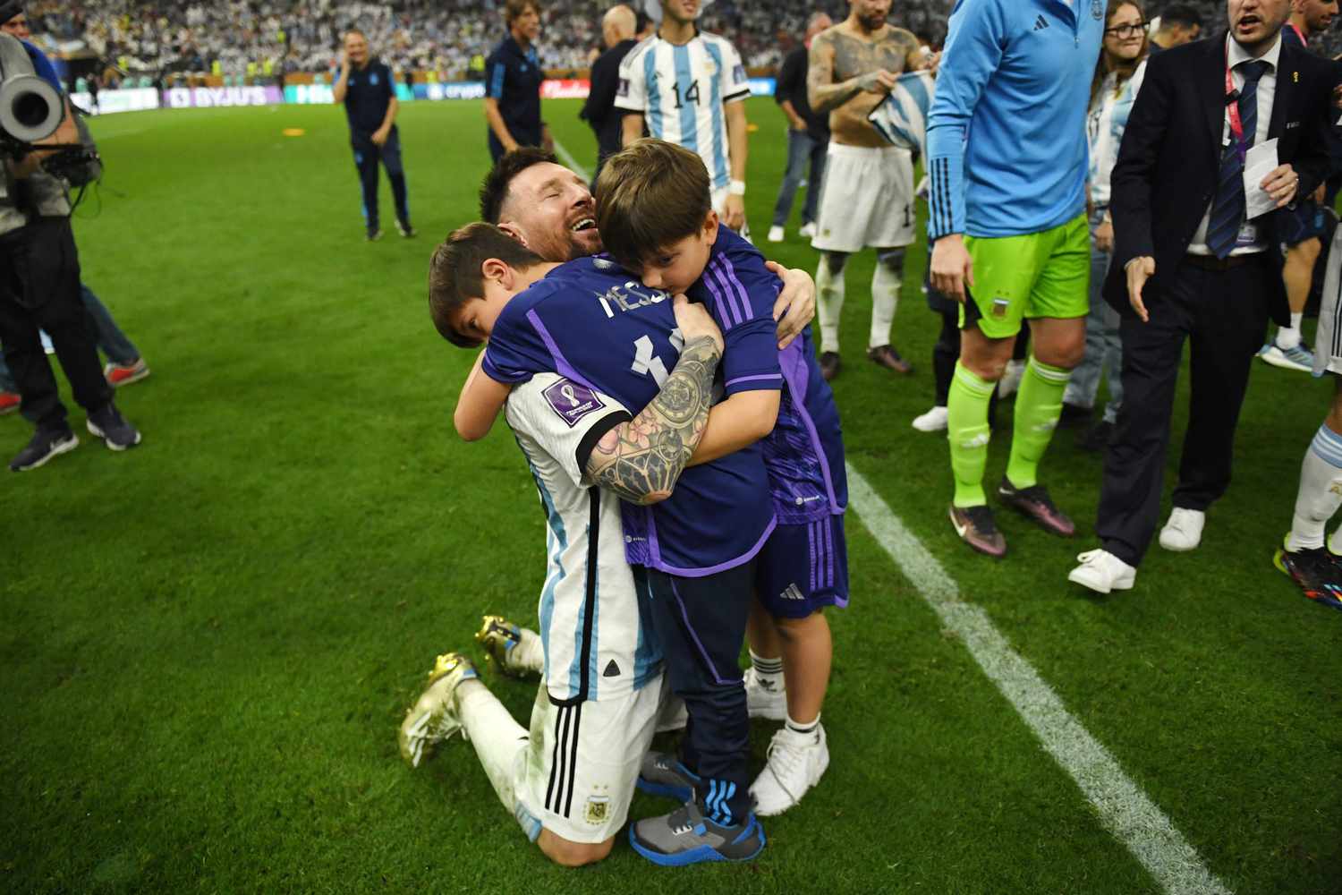 Lionel Messi Celebrates 2022 World Cup Win with Sons' Embrace