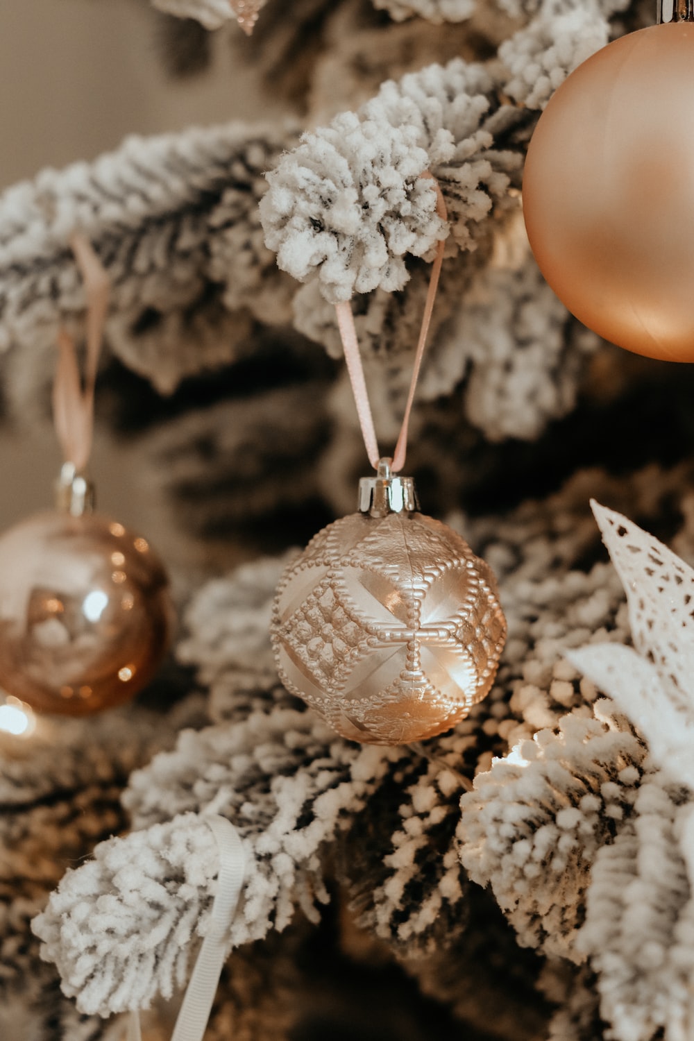 Silver Christmas Ornament Wallpapers Wallpaper Cave