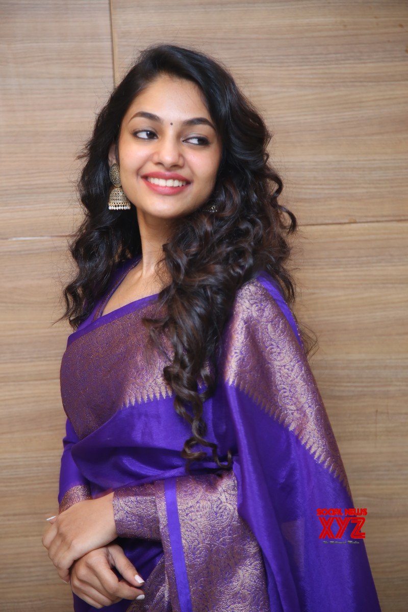 Actress Ivana Glam Stills From Love Today Movie Audio Launch News XYZ