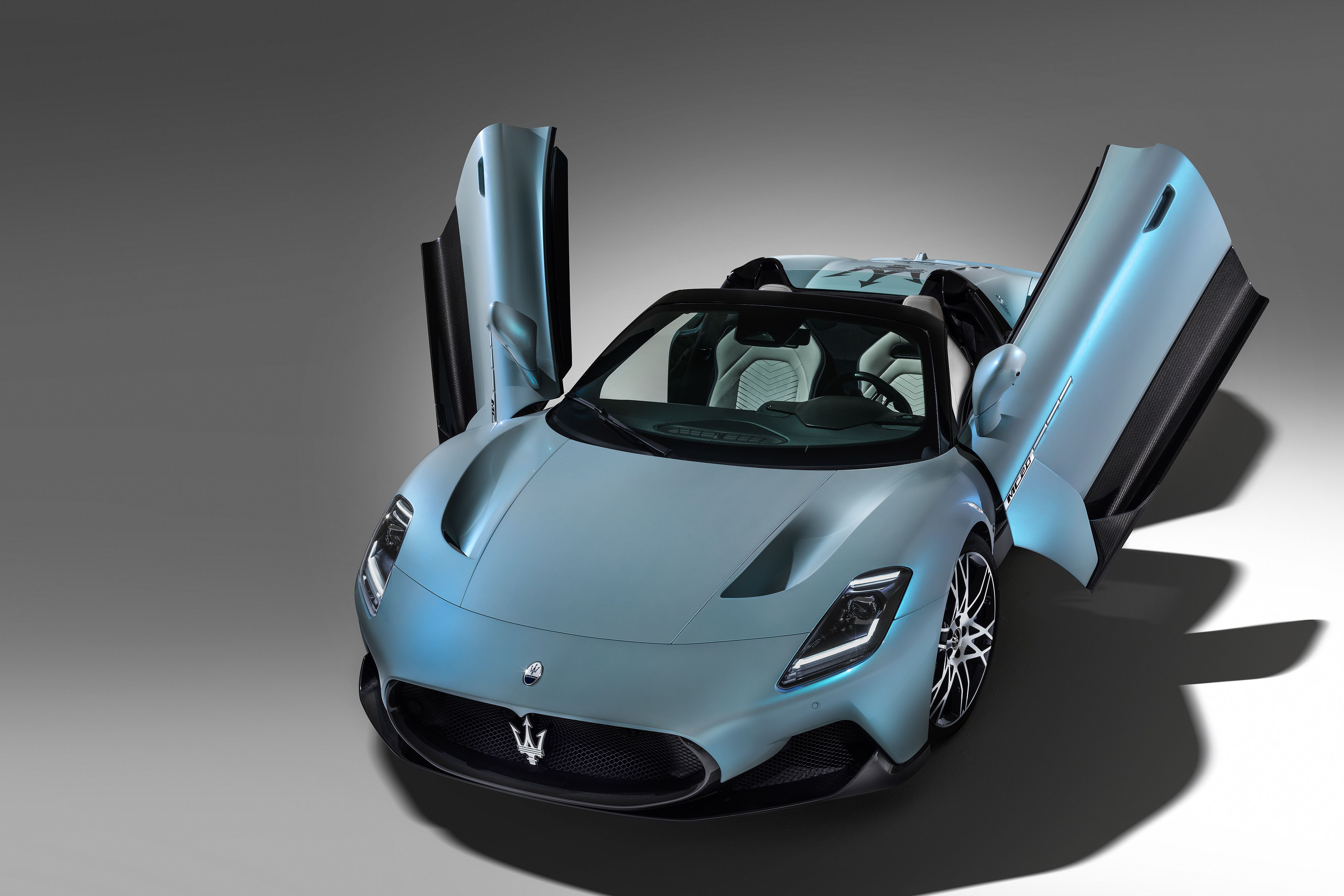 View Photo of the 2023 Maserati MC20 Cielo Spyder