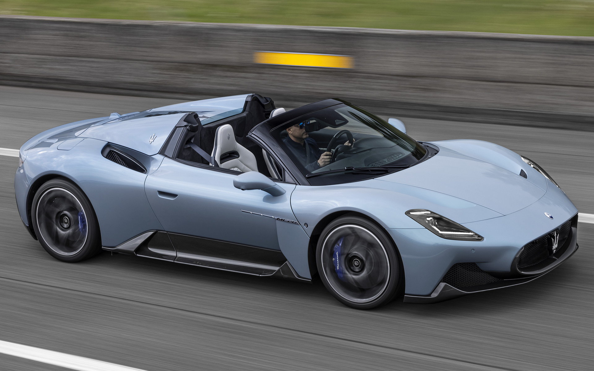 2022 Maserati MC20 Cielo and HD Image