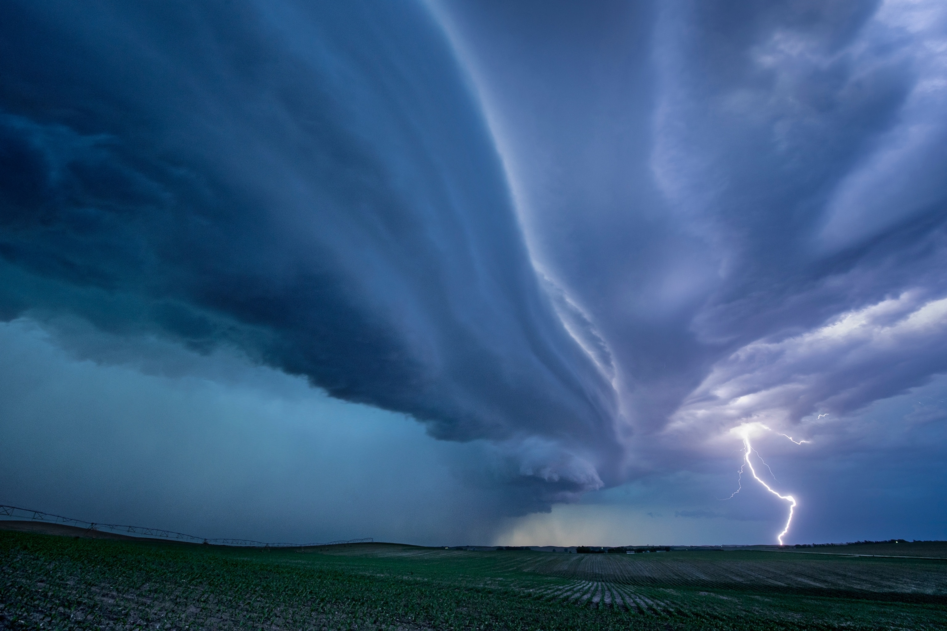Extreme Weather: 13 Striking Picture