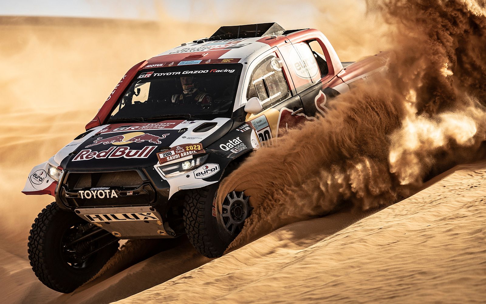 W2RC 2023: Toyota's Dakar Rally Line Up UK Magazine