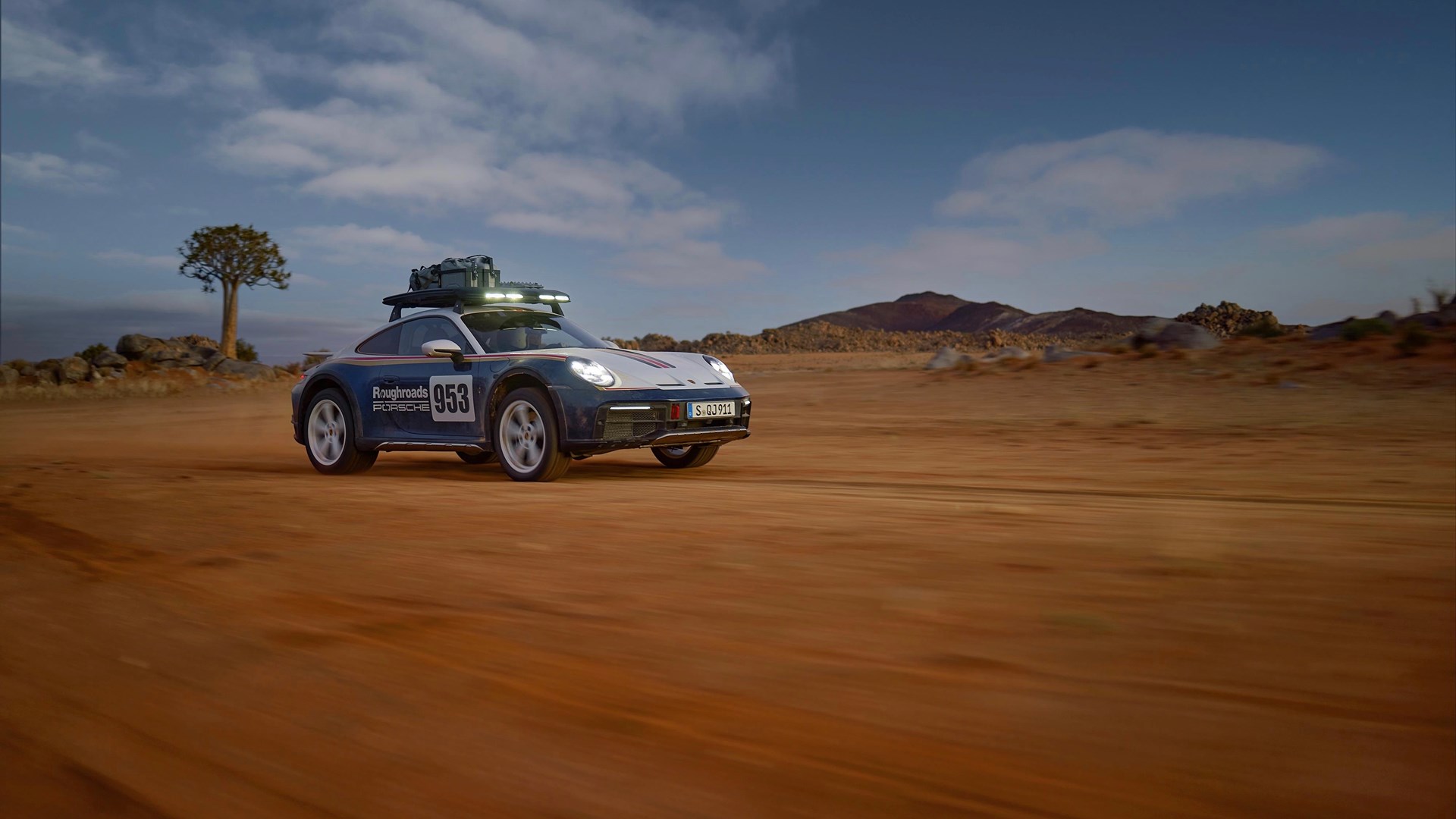 First Look: Everything About The 2023 24 Porsche 911 Dakar Is Ridiculous And Fun