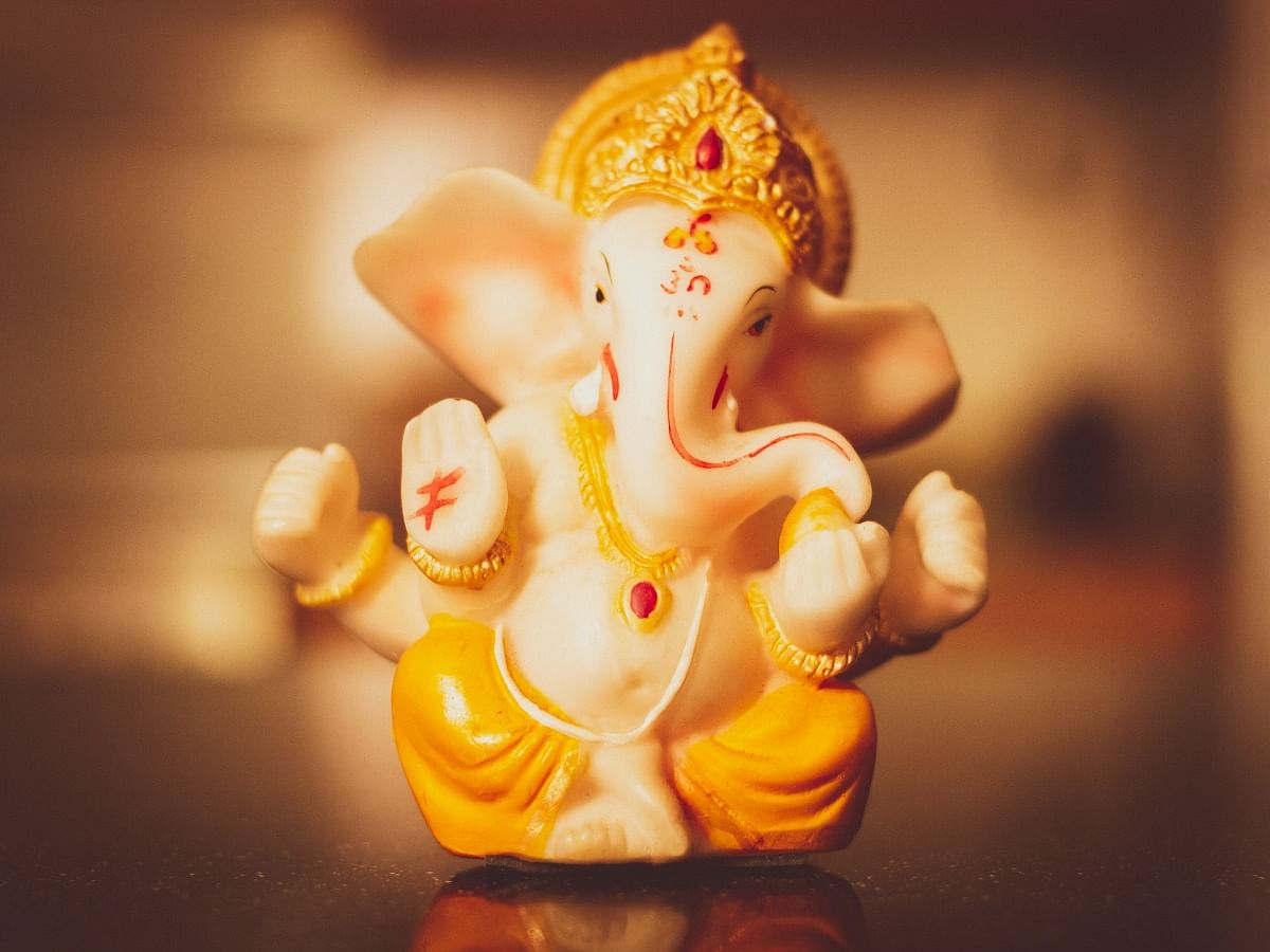 Happy Ganesh Chaturthi 2022 Image & Wishes in Hindi, English, Marathi: Vinayagar Chaturthi Quotes, Messages, Posters for DP and Status for WhatsApp, & Facebook
