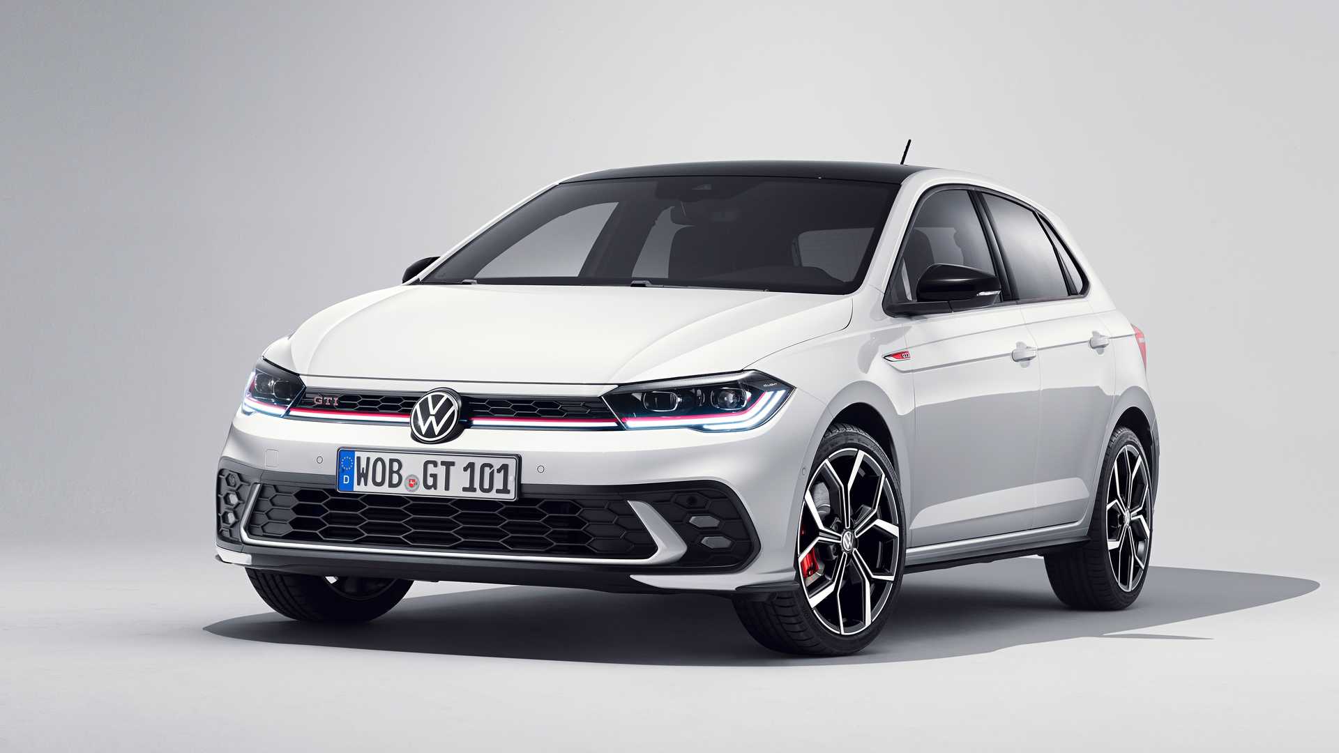 VW Polo GTI Facelift First Official Image Released
