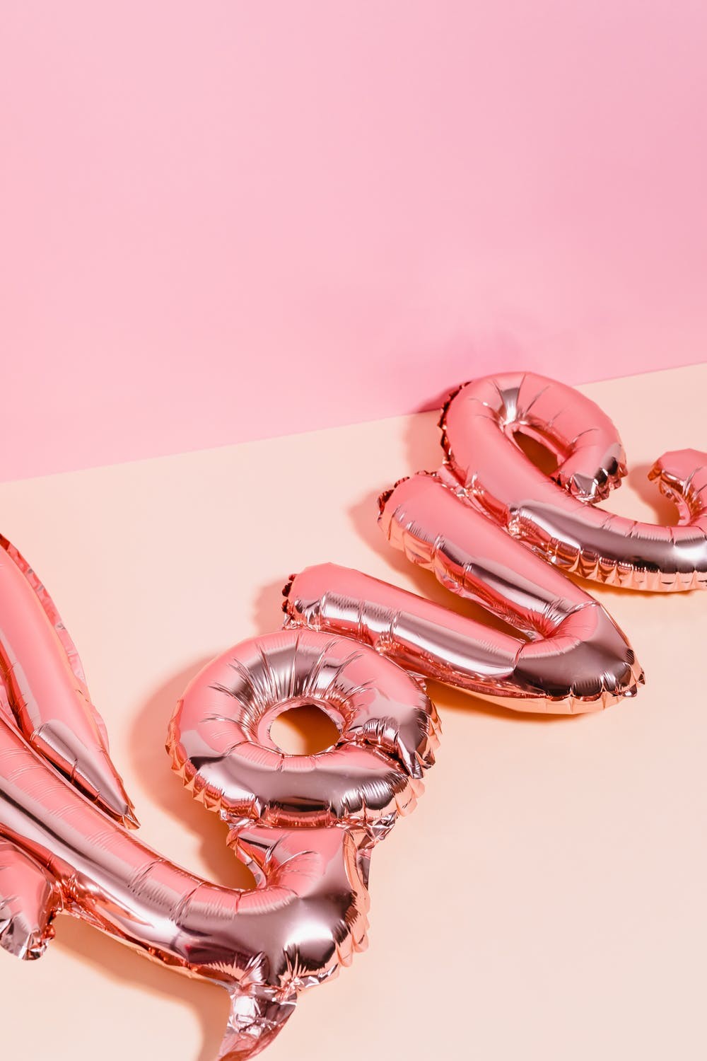 Cute Valentine's Day Wallpaper For iPhone (Free Download!)