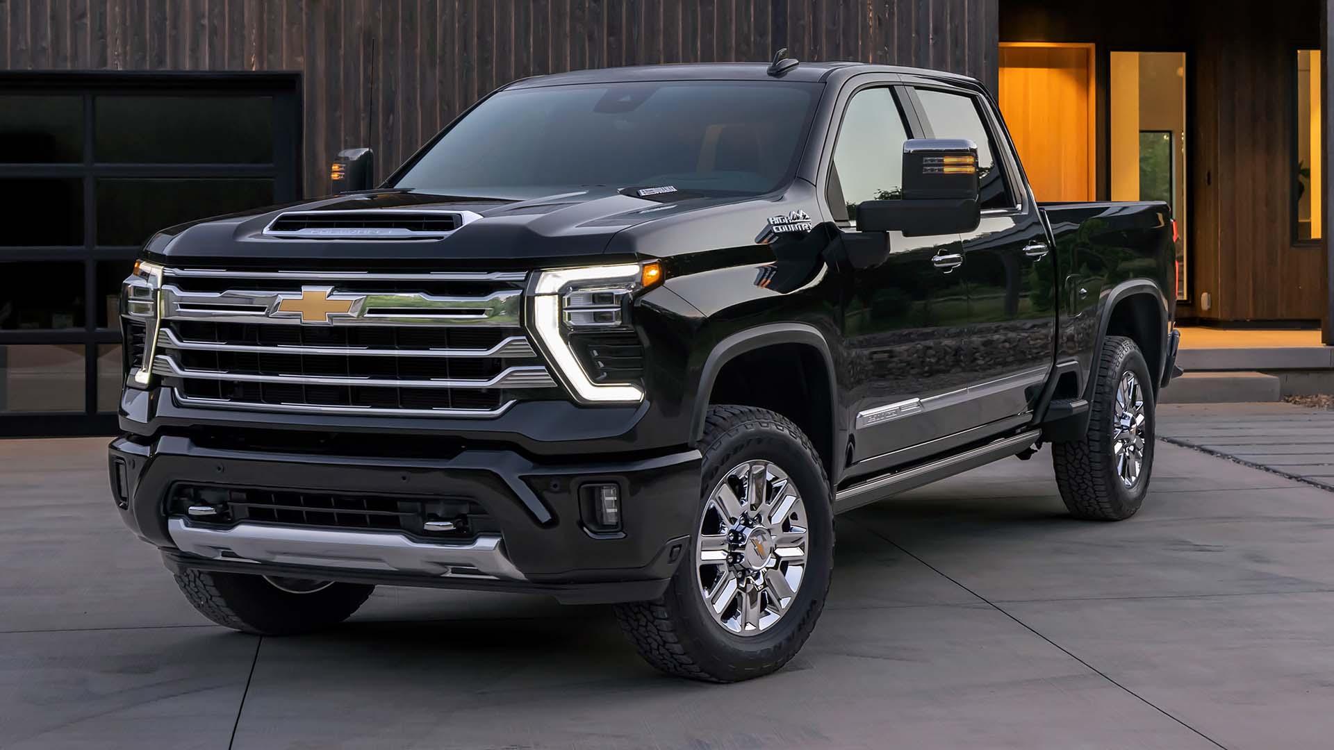 Big 2024 Chevy Silverado HD Refresh Adds New Interior, New Face, and ZR2 Trim