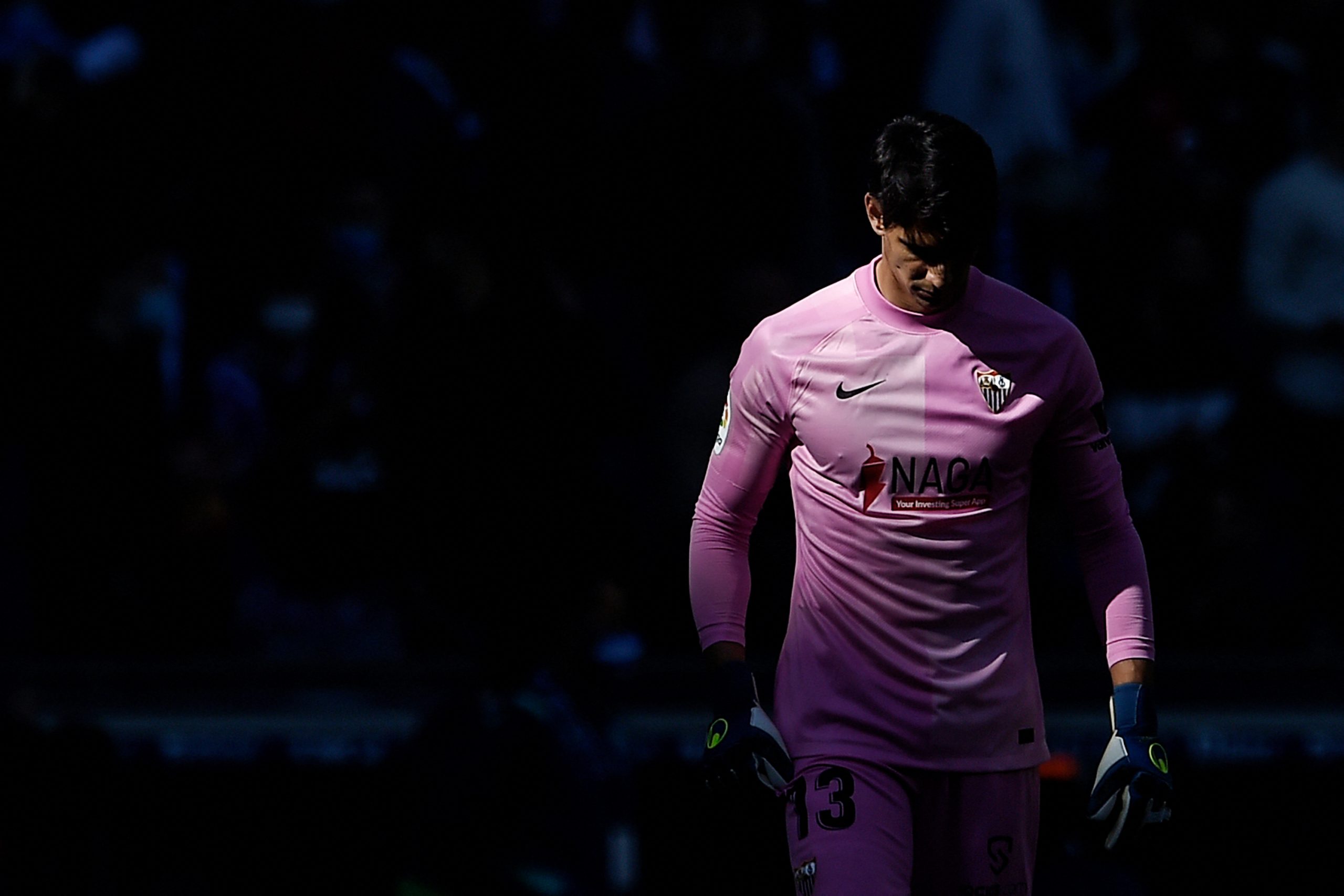 Tottenham battle Man United to sign Sevilla goalkeeper Yassine Bounou