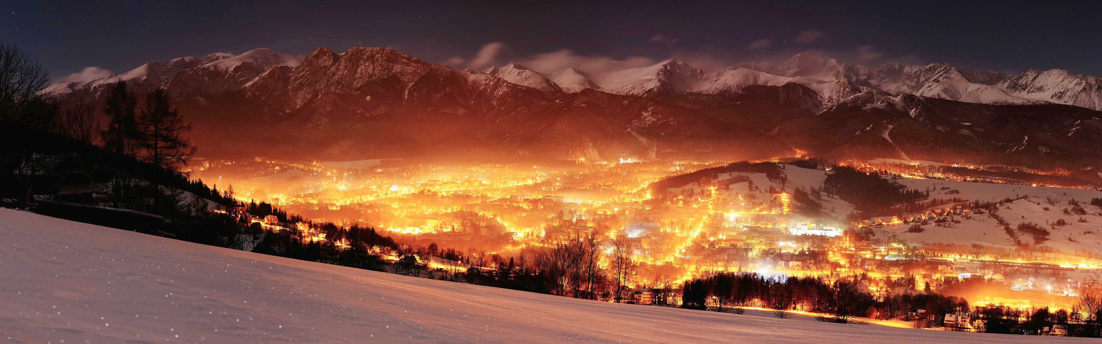 Poland, Landscape, Mountain, Valley, Lights, Glowing, Winter, Multiple Display, Night Wallpaper HD / Desktop and Mobile Background