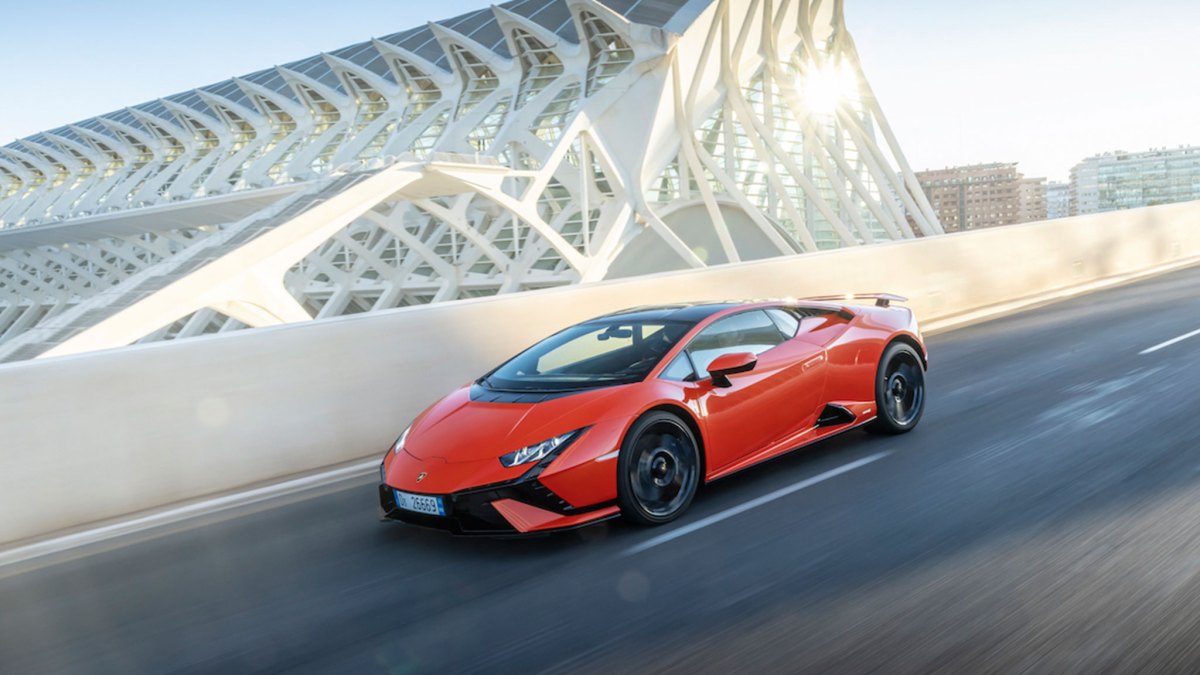 First Drive in 2023 Lamborghini Huracán Tecnica. Men's Journal