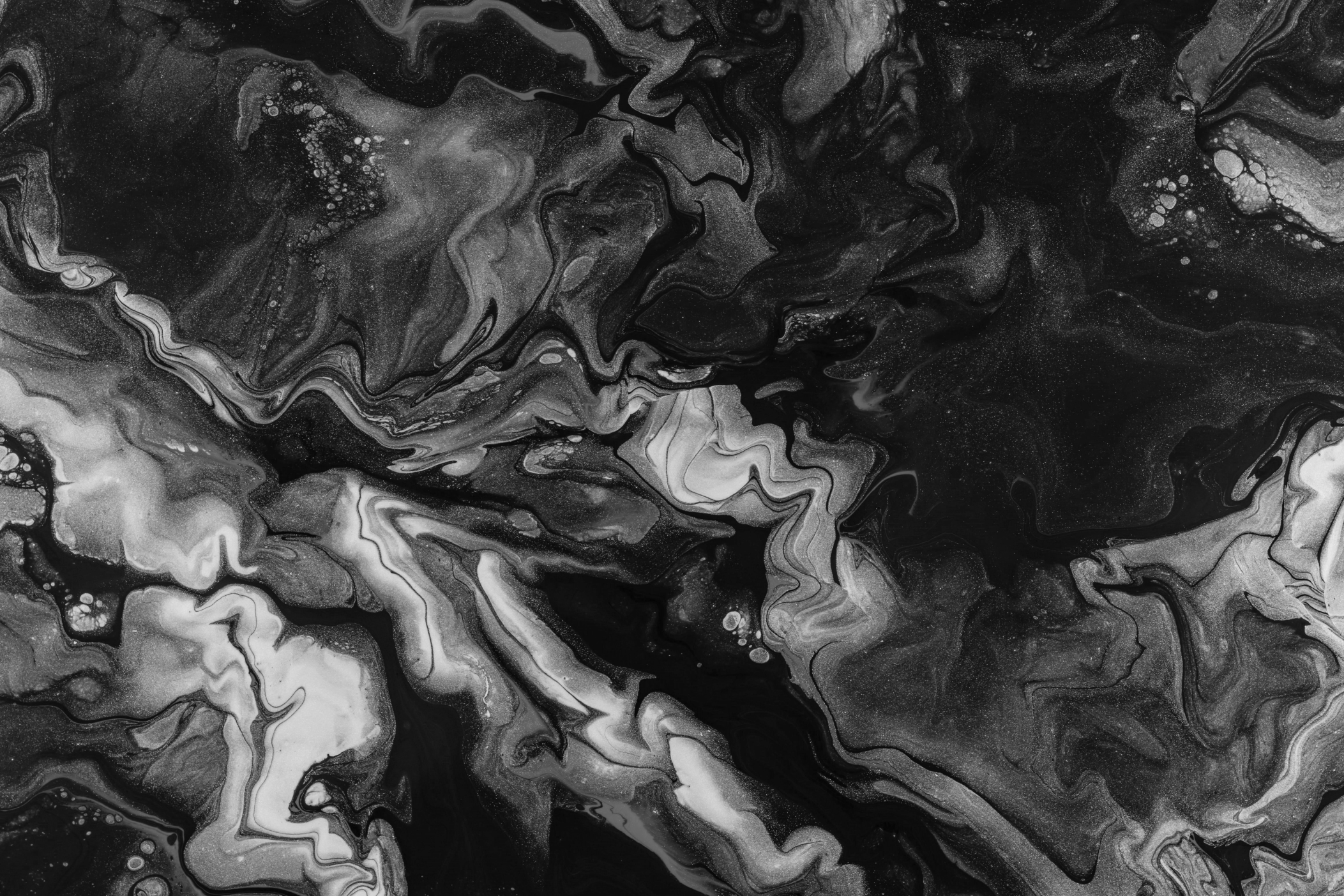 Black and White Swirl (2105 x 1403)