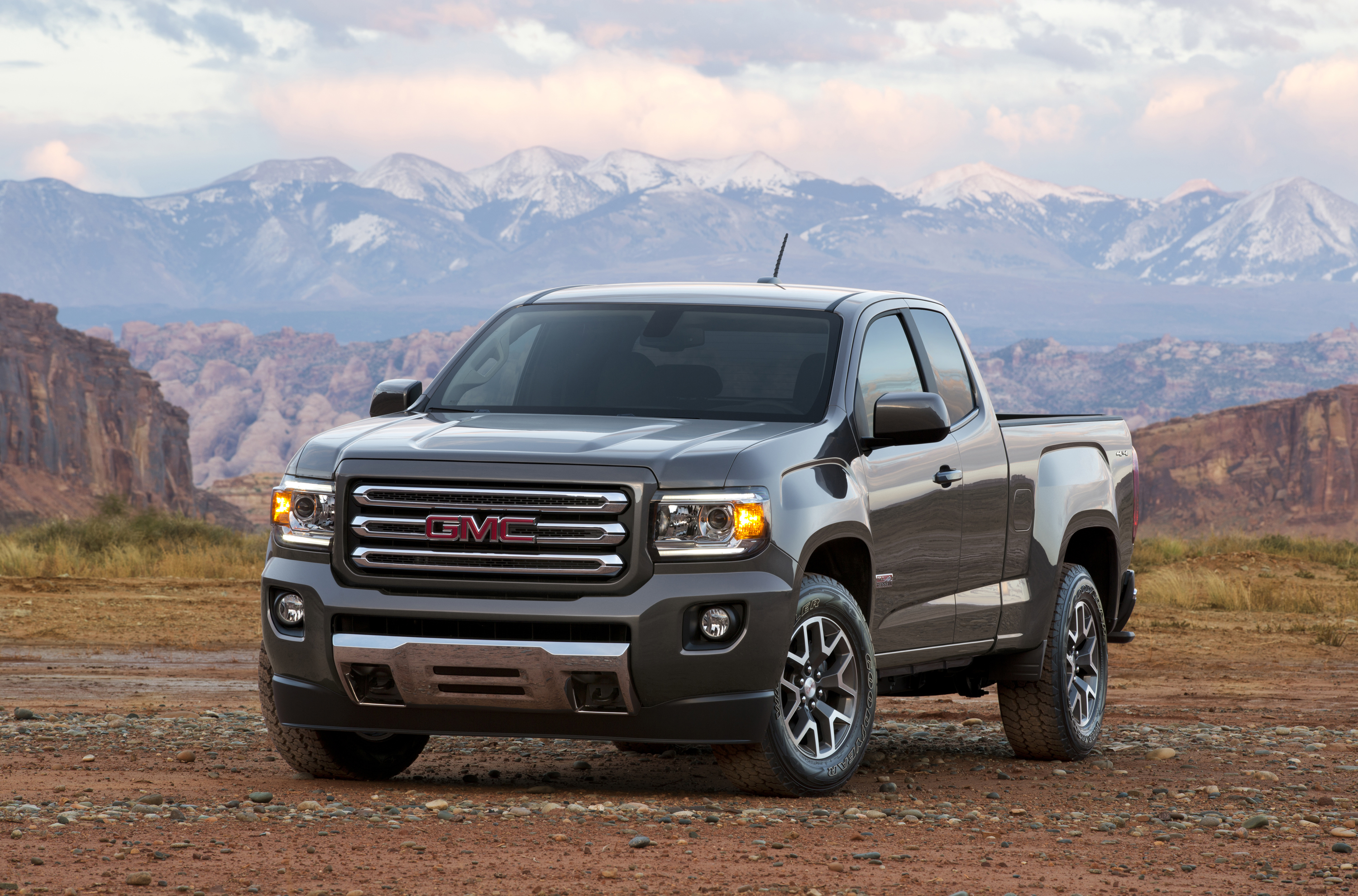 All New 2015 GMC Canyon Elevates Midsize Truck Segment