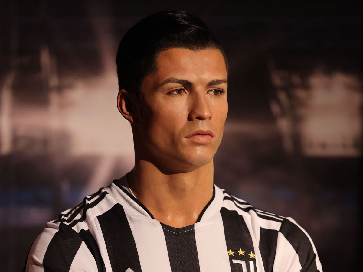 Cristiano Ronaldo honoured with waxwork in Dubai Man Utd star wearing wrong shirt