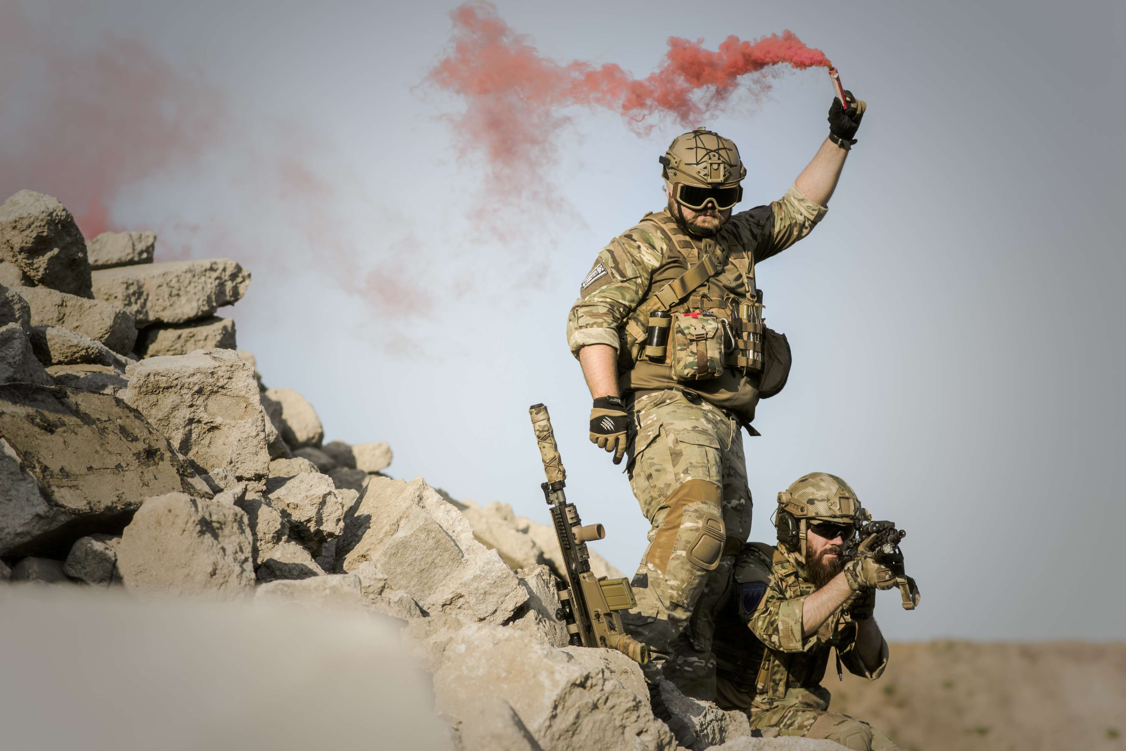 action, armed, army, battle, camouflage, combat, desert, guns, help, men, military, people, rocks, smoke, soldiers, team, uniform, weapons 4k Gallery HD Wallpaper