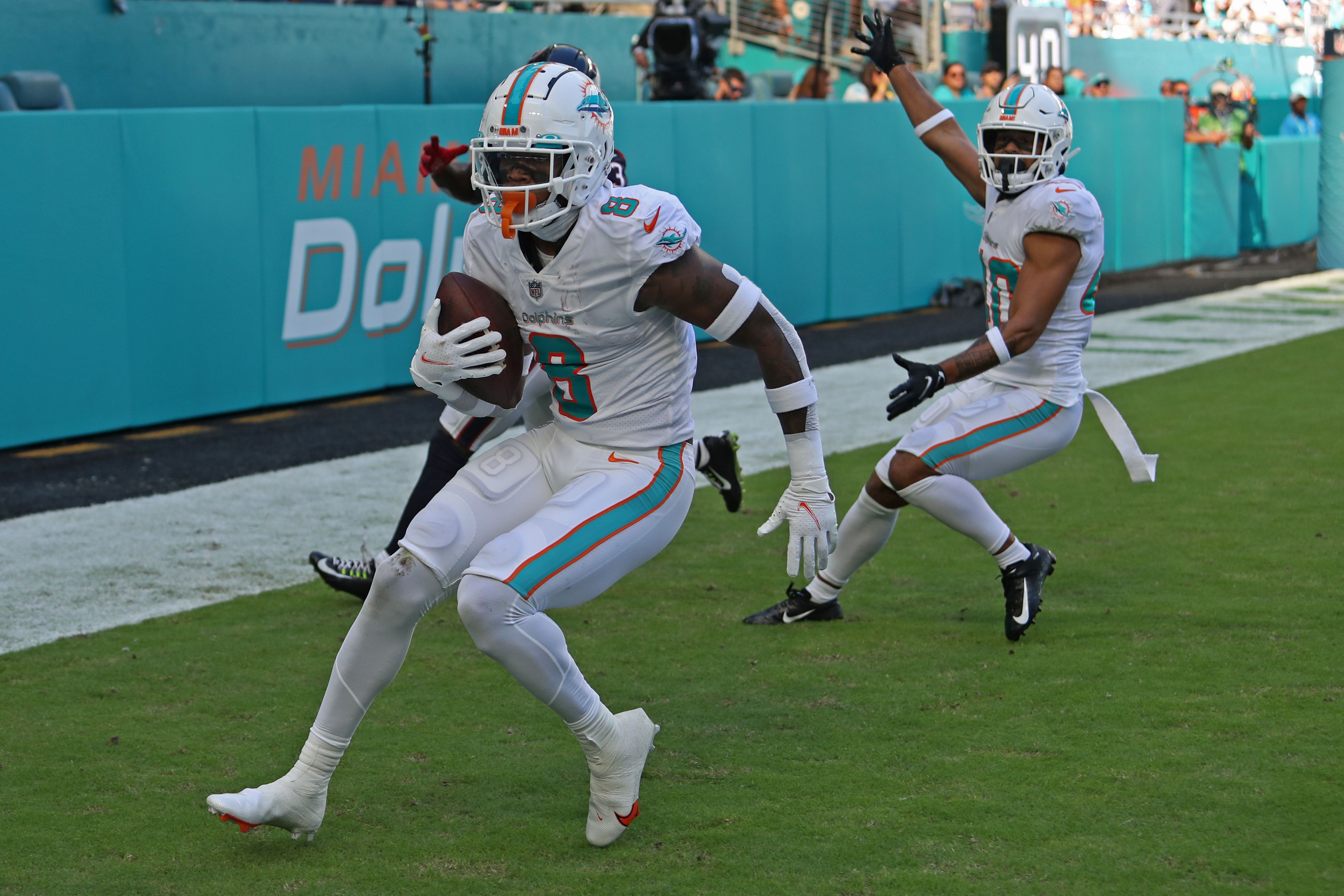 Dolphins' Jevon Holland still in COVID protocols