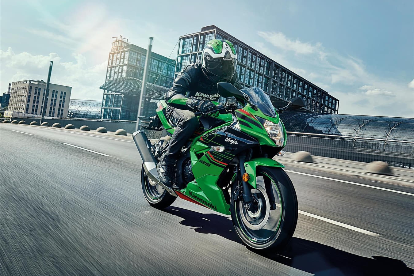 2023 Kawasaki Ninja 125. Complete Specs and Image