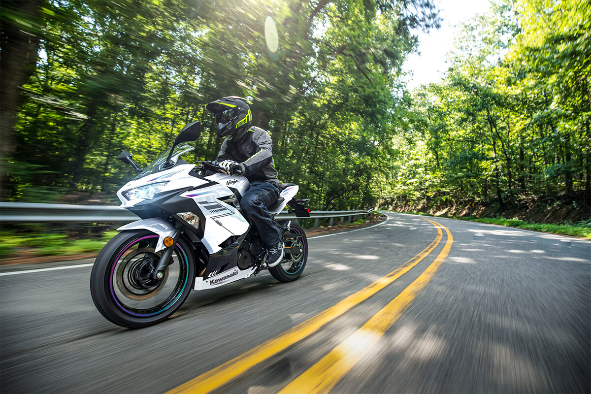 New 2023 Kawasaki Ninja 400, Huron OH. Specs, Photo, Price. Matrix Camo Gray / Metallic Matte Carbon Gray