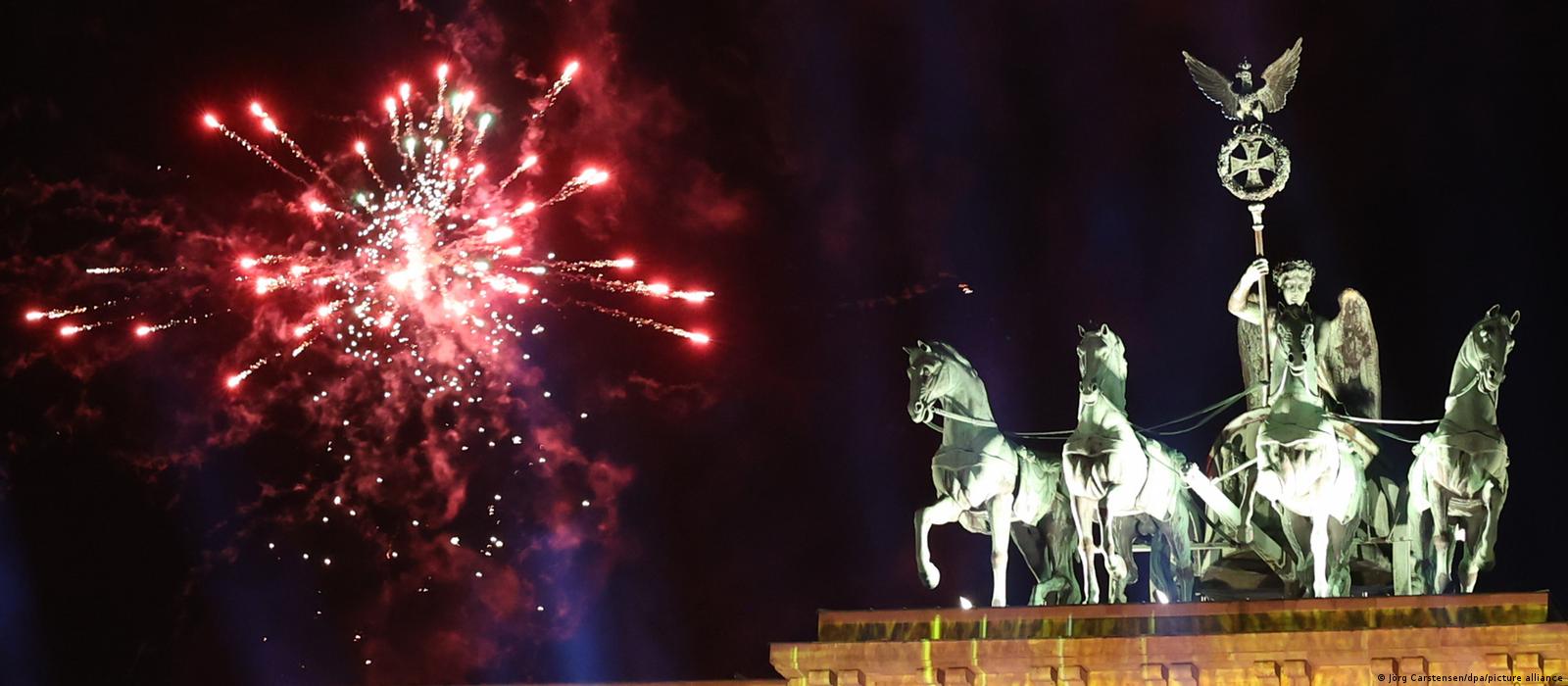 World Welcomes New Year 2023