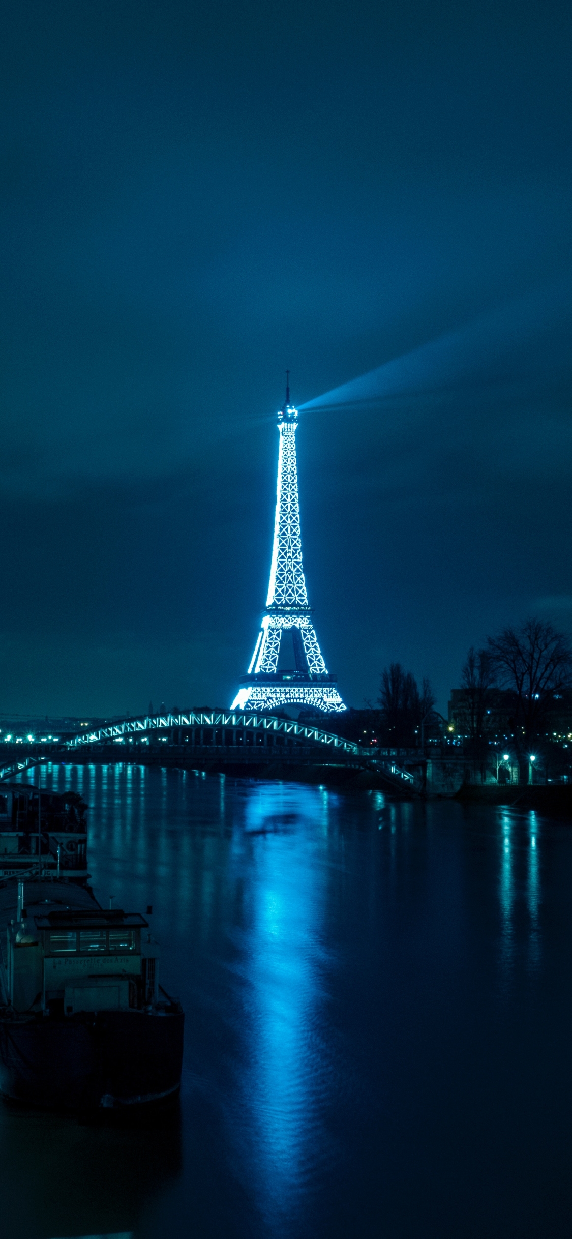 Paris Eiffel Tower Lighting Lake Mobile Wallpaper Mobile Walls