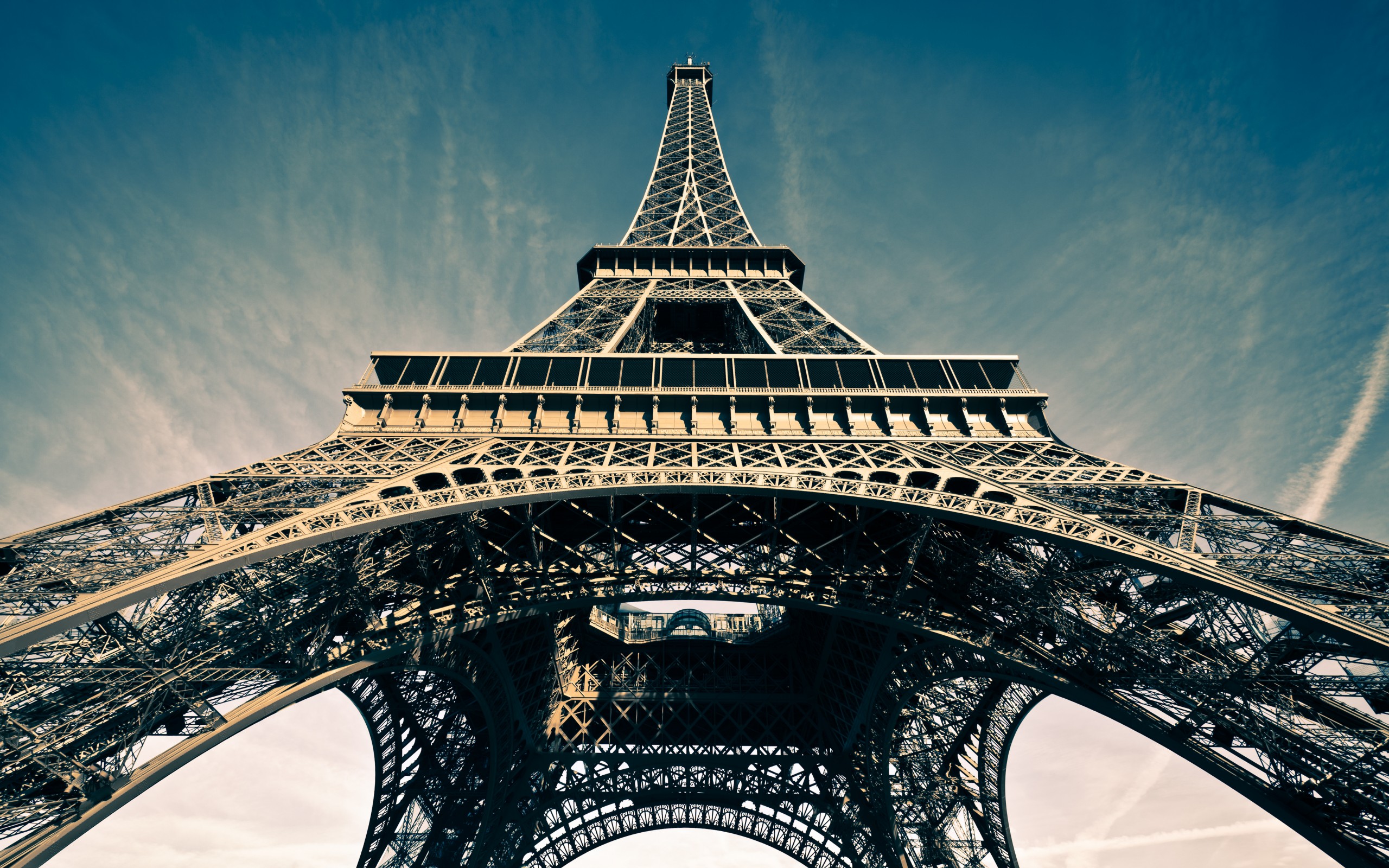 Eiffel Tower HD Wallpaper and Background