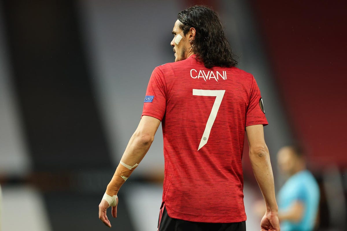Manchester United Needs To Keep Uruguayan Star Edinson Cavani. Here's Why